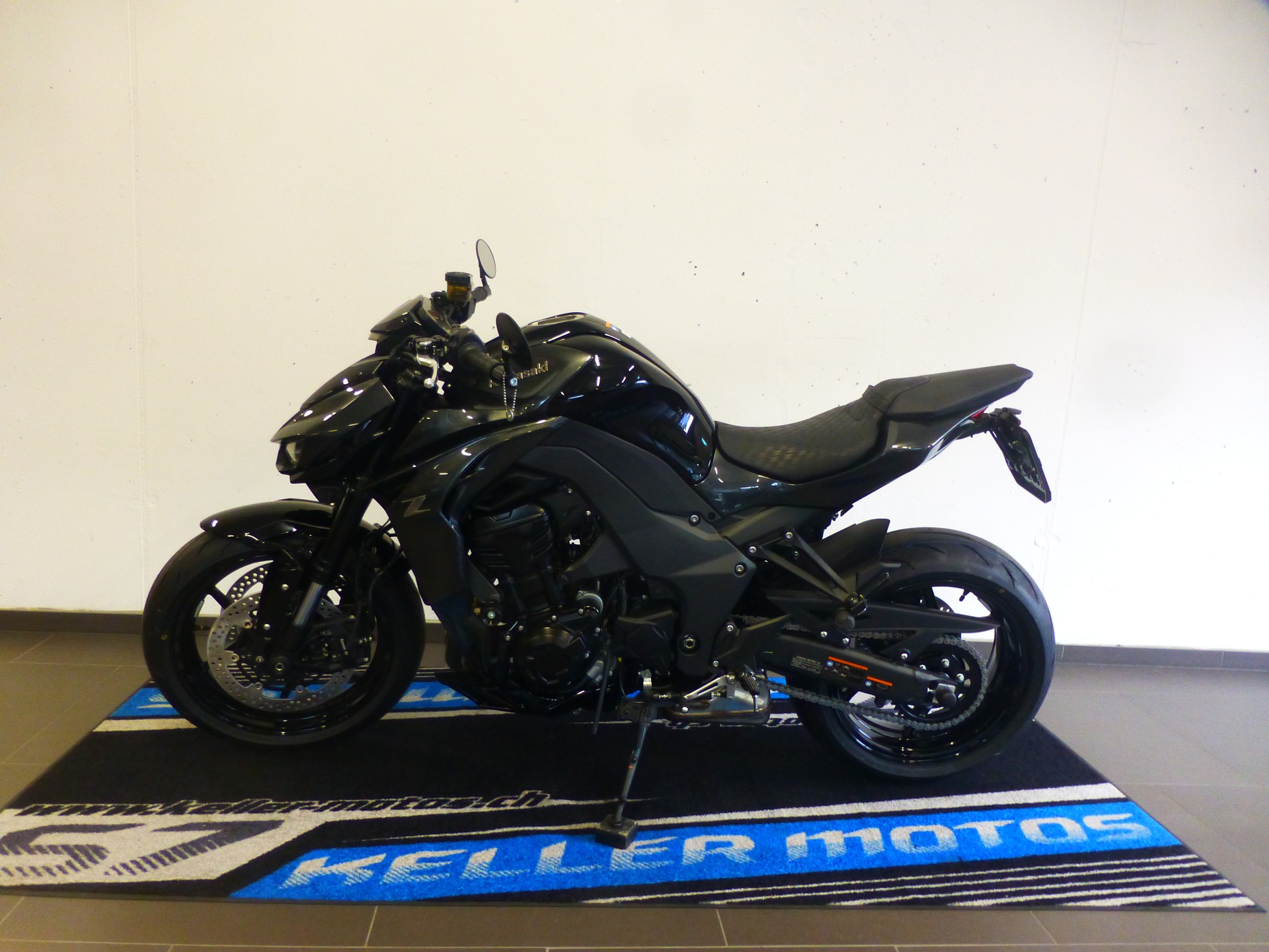 KAWASAKI Z 1100 Platin Dark Edition-image-1
