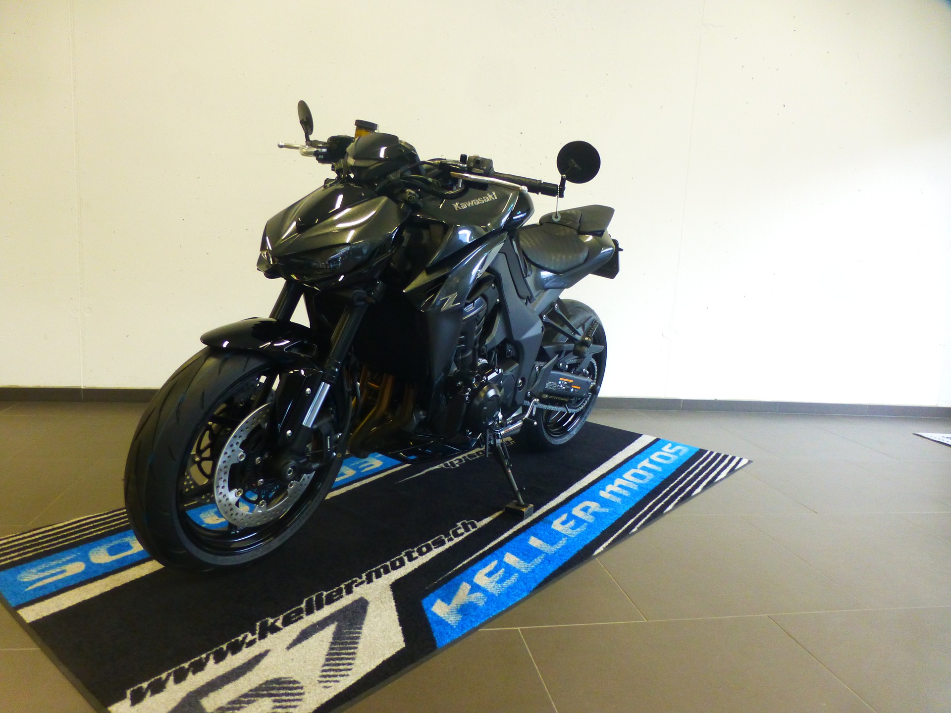 KAWASAKI Z 1100 Platin Dark Edition-image-10