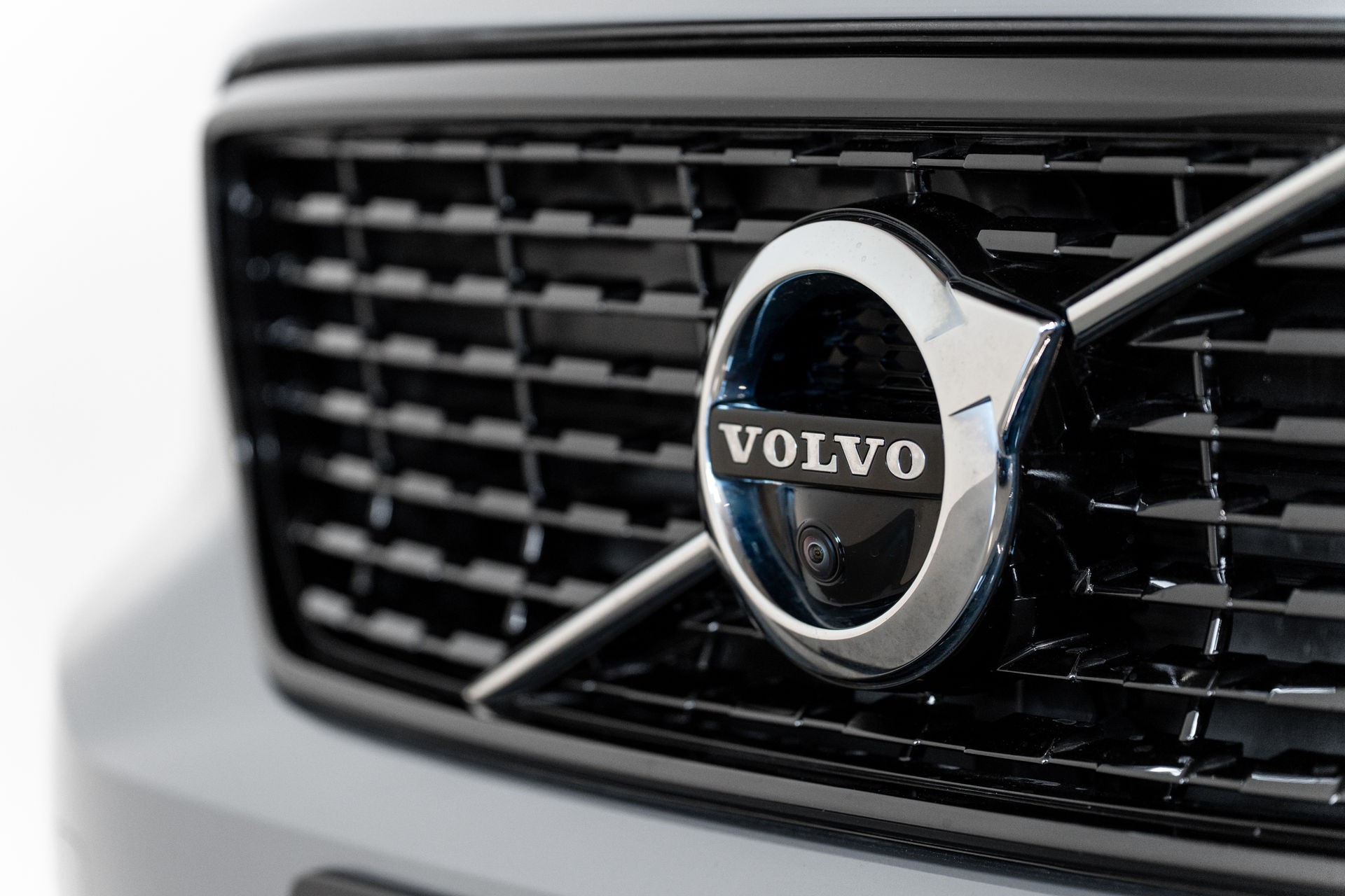 VOLVO XC40 T5 AWD R-DESIGN | ALLRAD | AUTOMATIK | ANHÄNGERKUPPLUNG | 360° KAMERA | PANORAMADACH | STANDHEIZUNG-image-20
