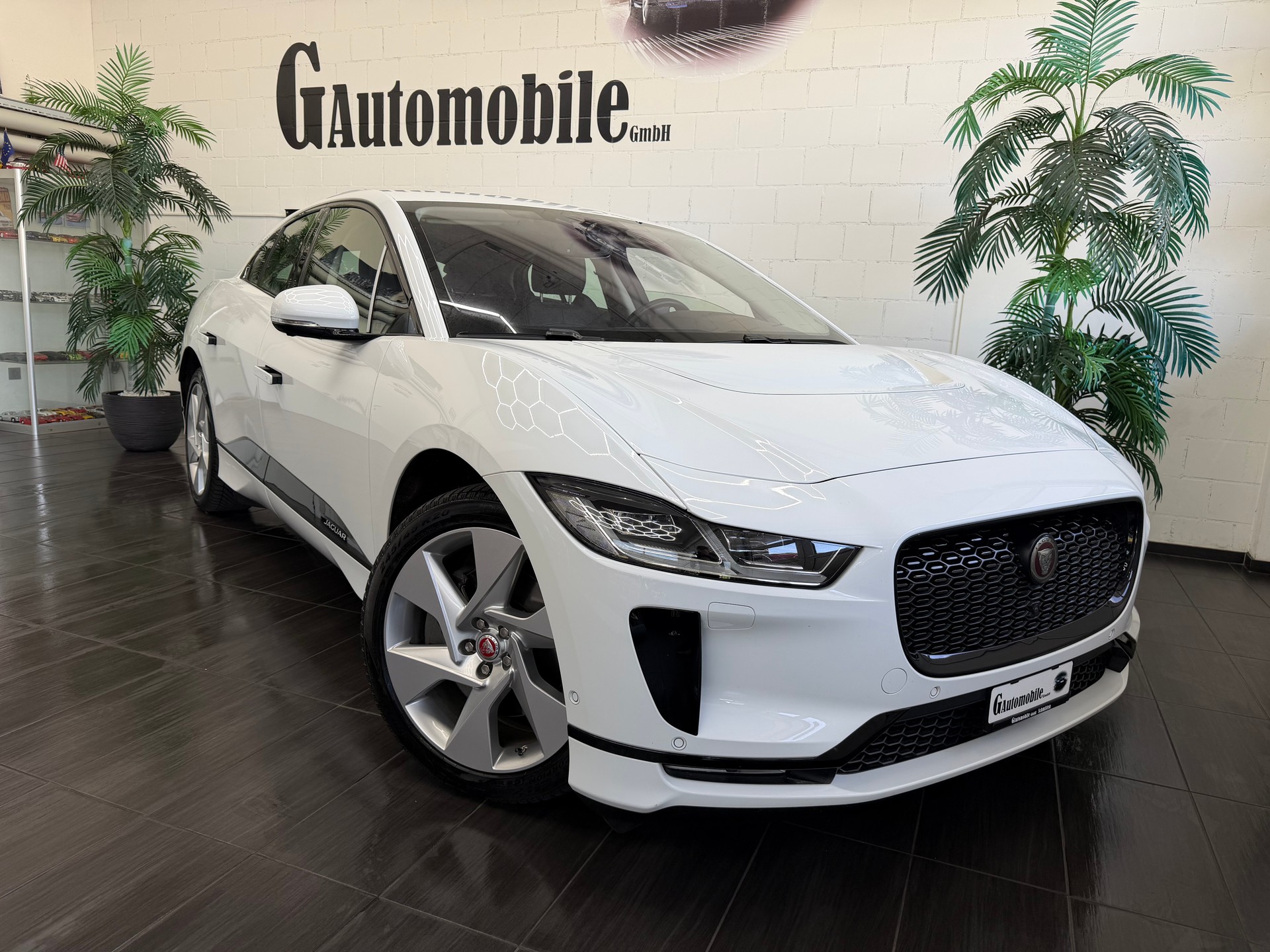 JAGUAR I-Pace EV400 SE AWD⭐️-showroom-element-1