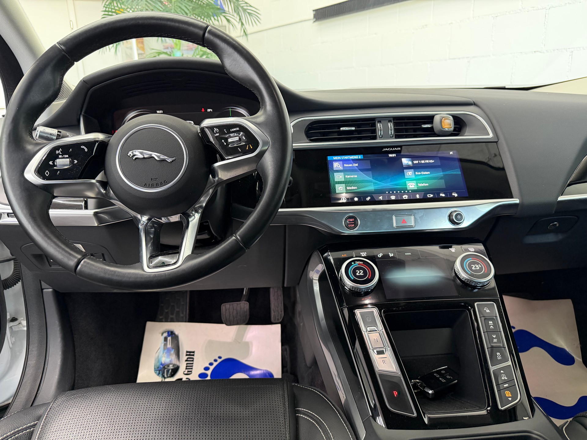 JAGUAR I-Pace EV400 SE AWD⭐️-image-10