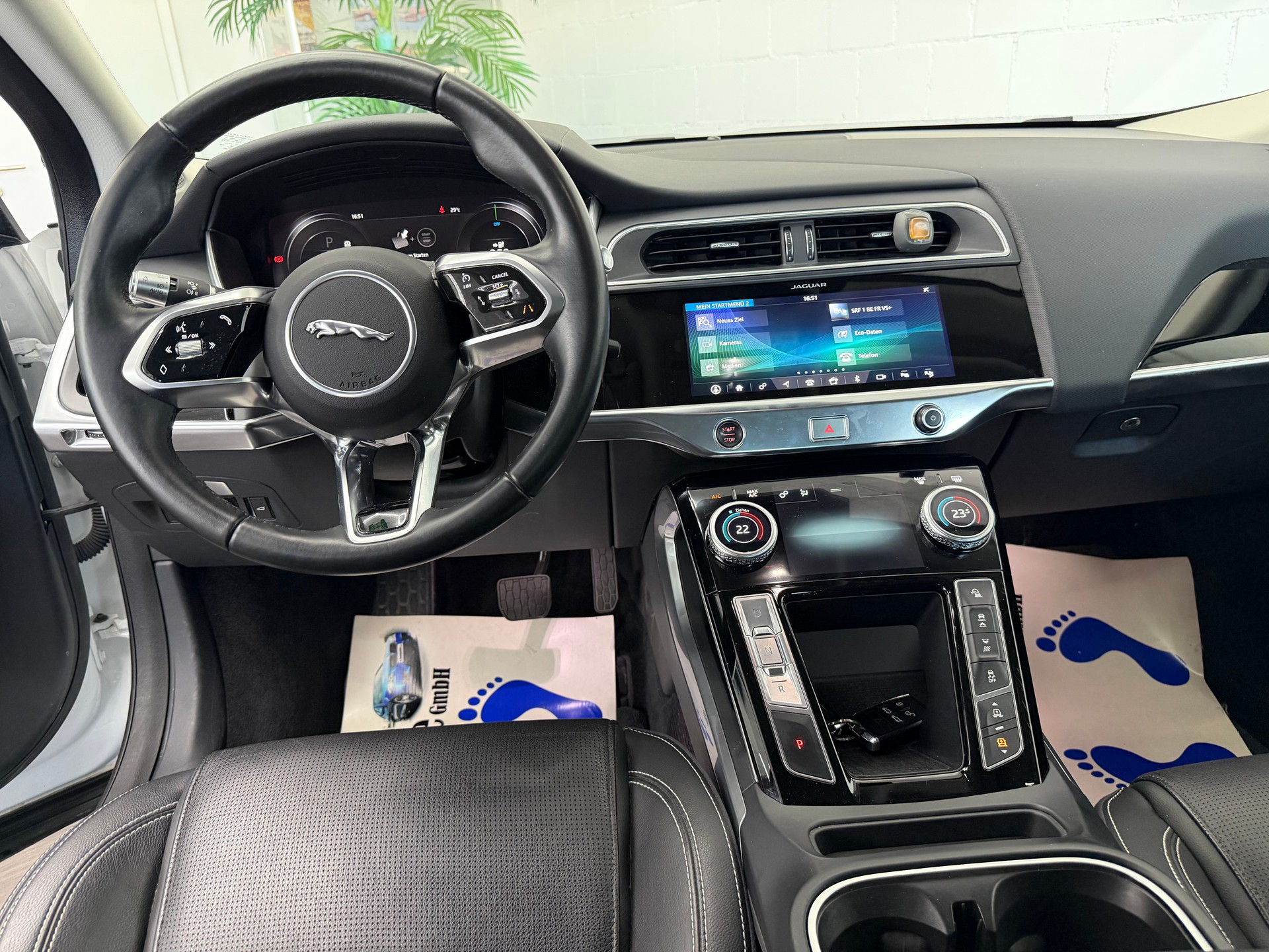 JAGUAR I-Pace EV400 SE AWD⭐️-image-9