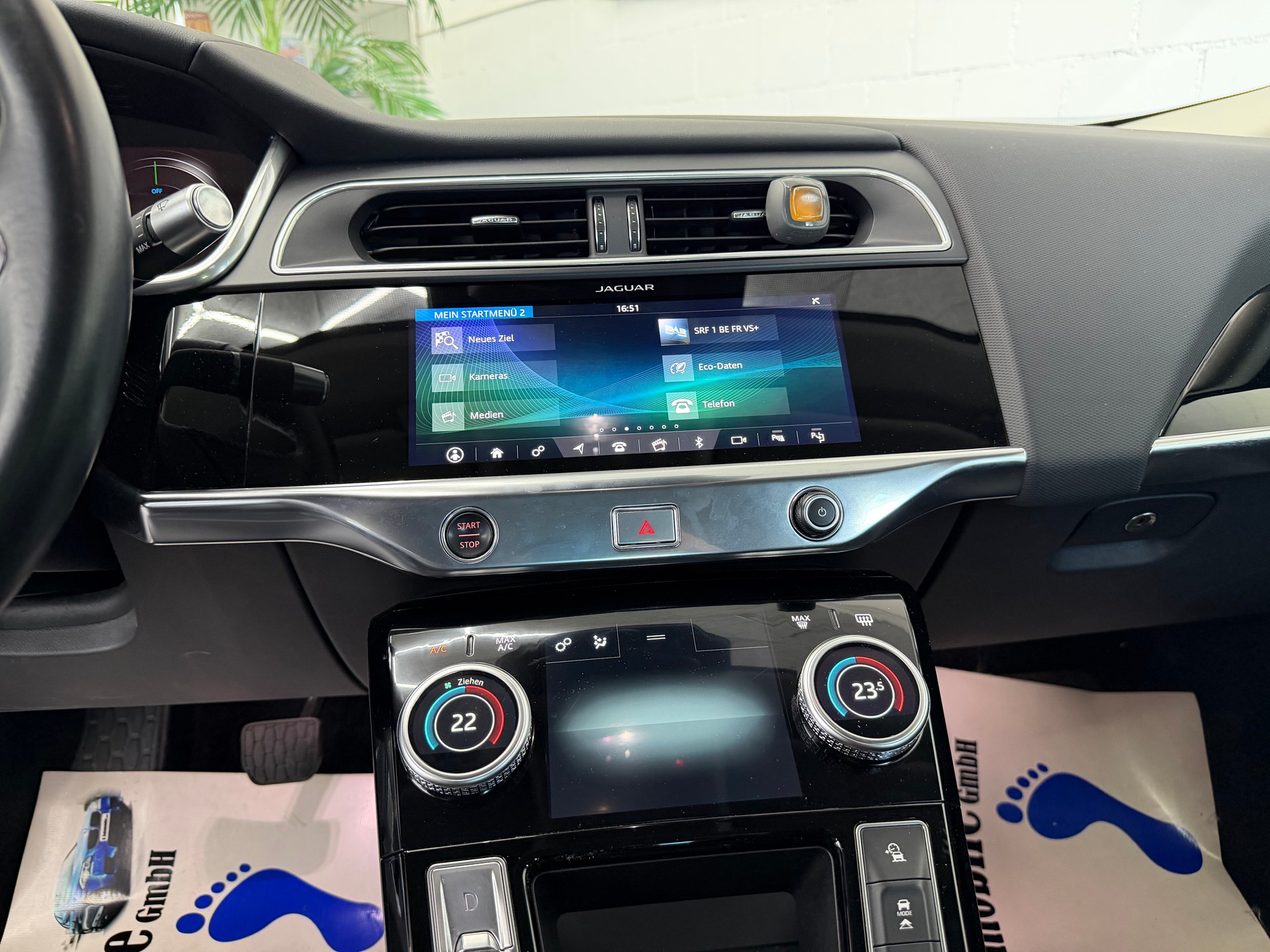 JAGUAR I-Pace EV400 SE AWD⭐️-image-13