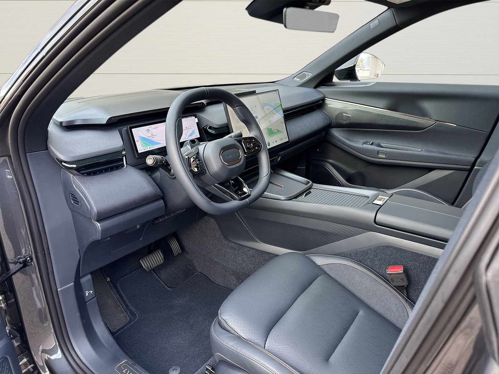 LYNK & CO 08 1.5 PHEV More-image-6