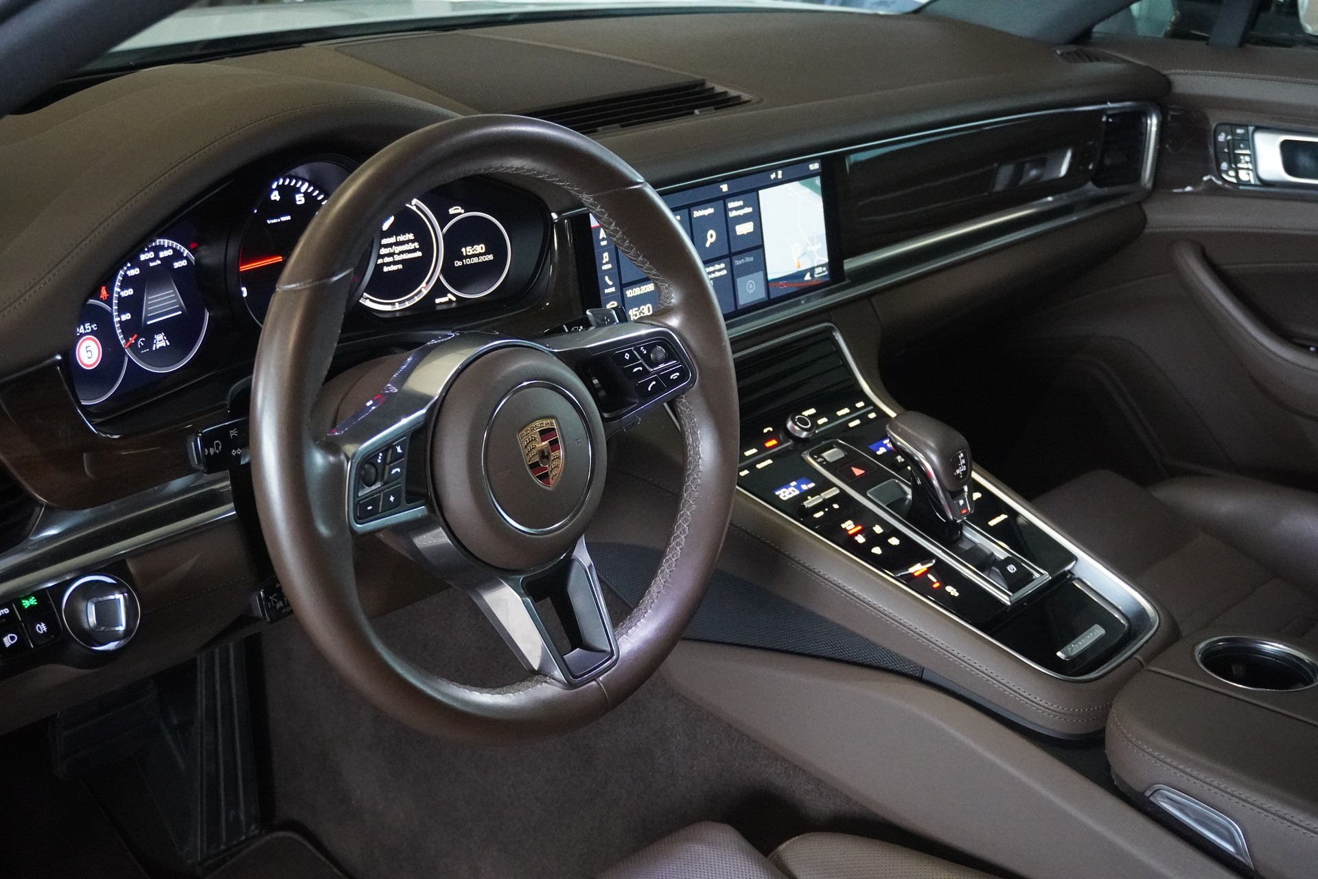 PORSCHE Panamera 4 PDK-image-16