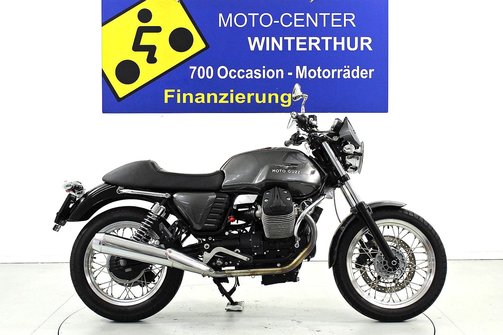 MOTO GUZZI V7-image-0