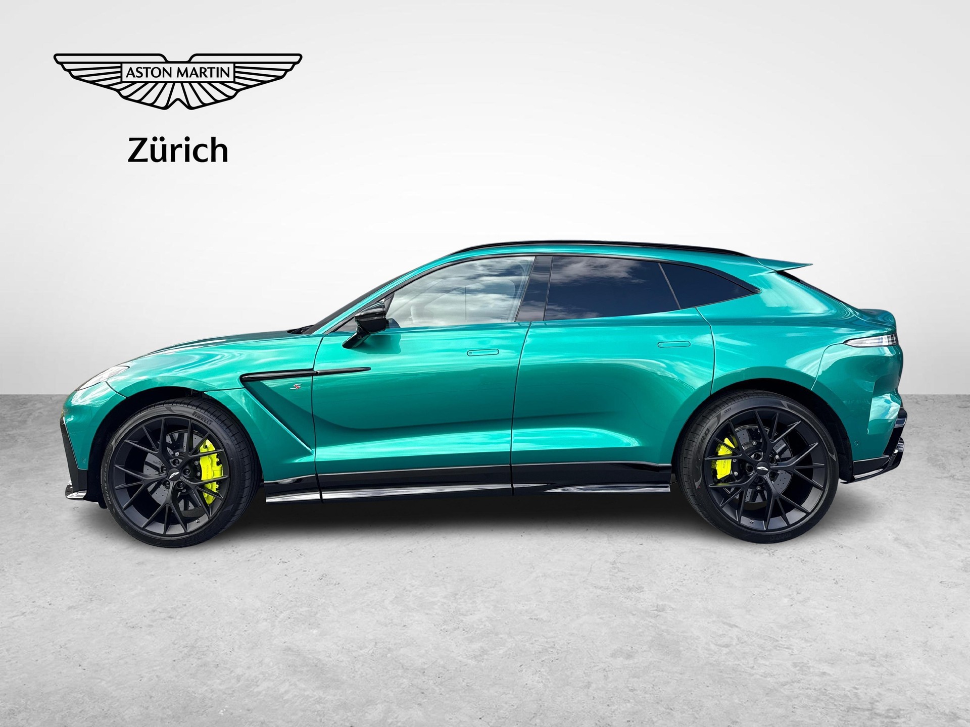 ASTON MARTIN DBX S 4.0 V8 Bi-Turbo-showroom-element-1