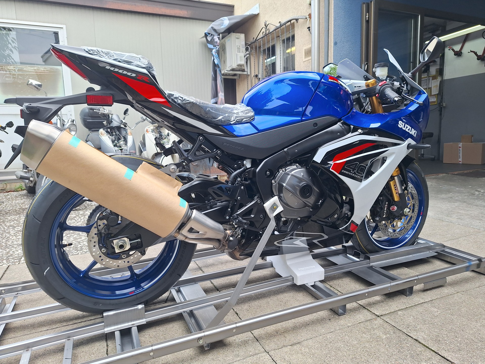 SUZUKI SUZUKI GSX-R 1000 R 40th Anniversary Edition-image-3