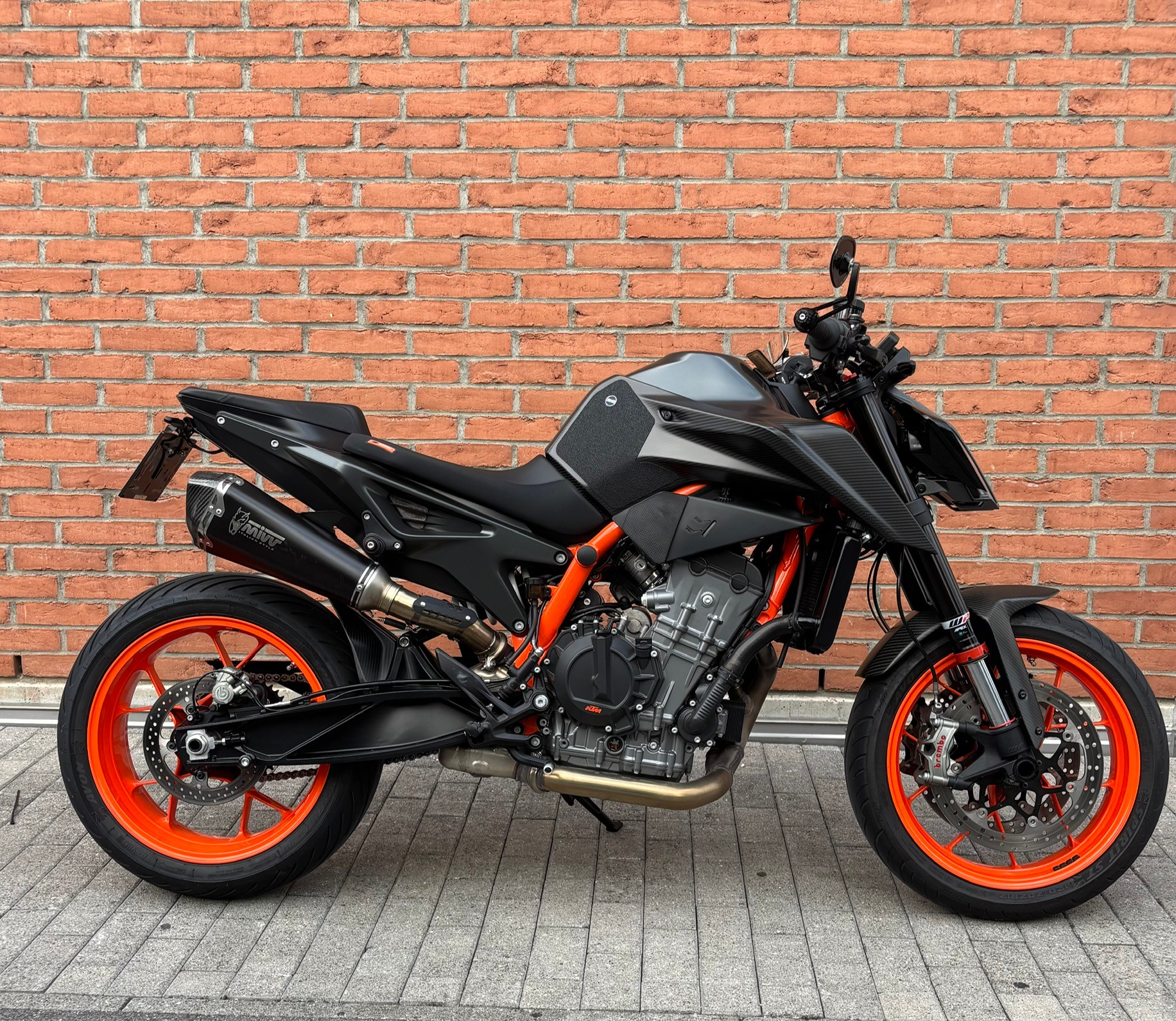 KTM 890 Duke R-image-0