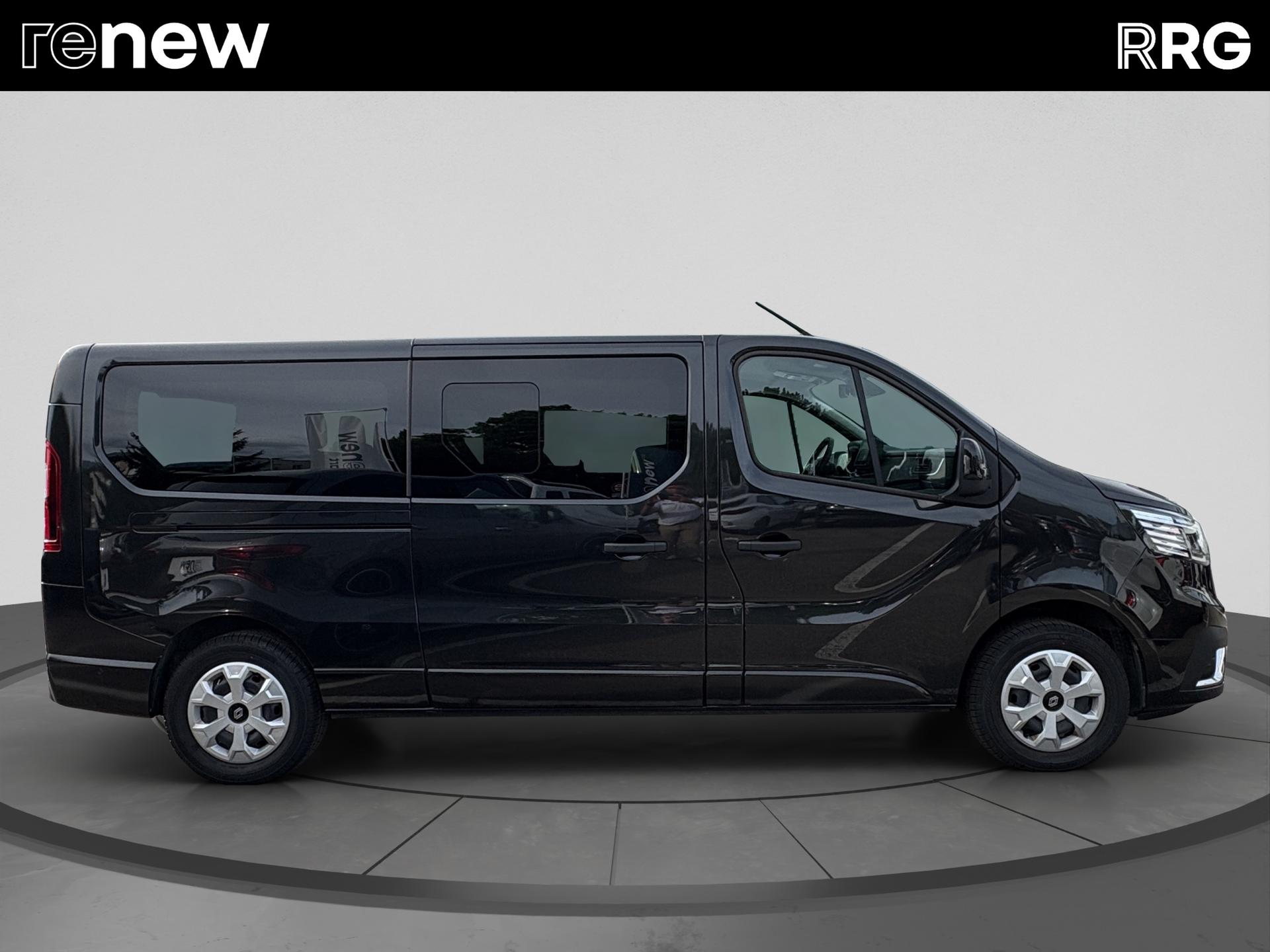 RENAULT Trafic Blue dCi 170 Grand Passenger Techno EDC-showroom-element-1