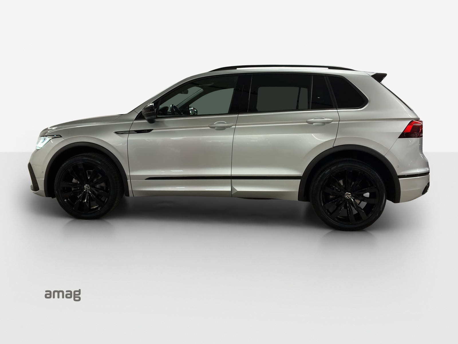 VW Tiguan 2.0TSI R-Line 4Motion DSG-showroom-element-1