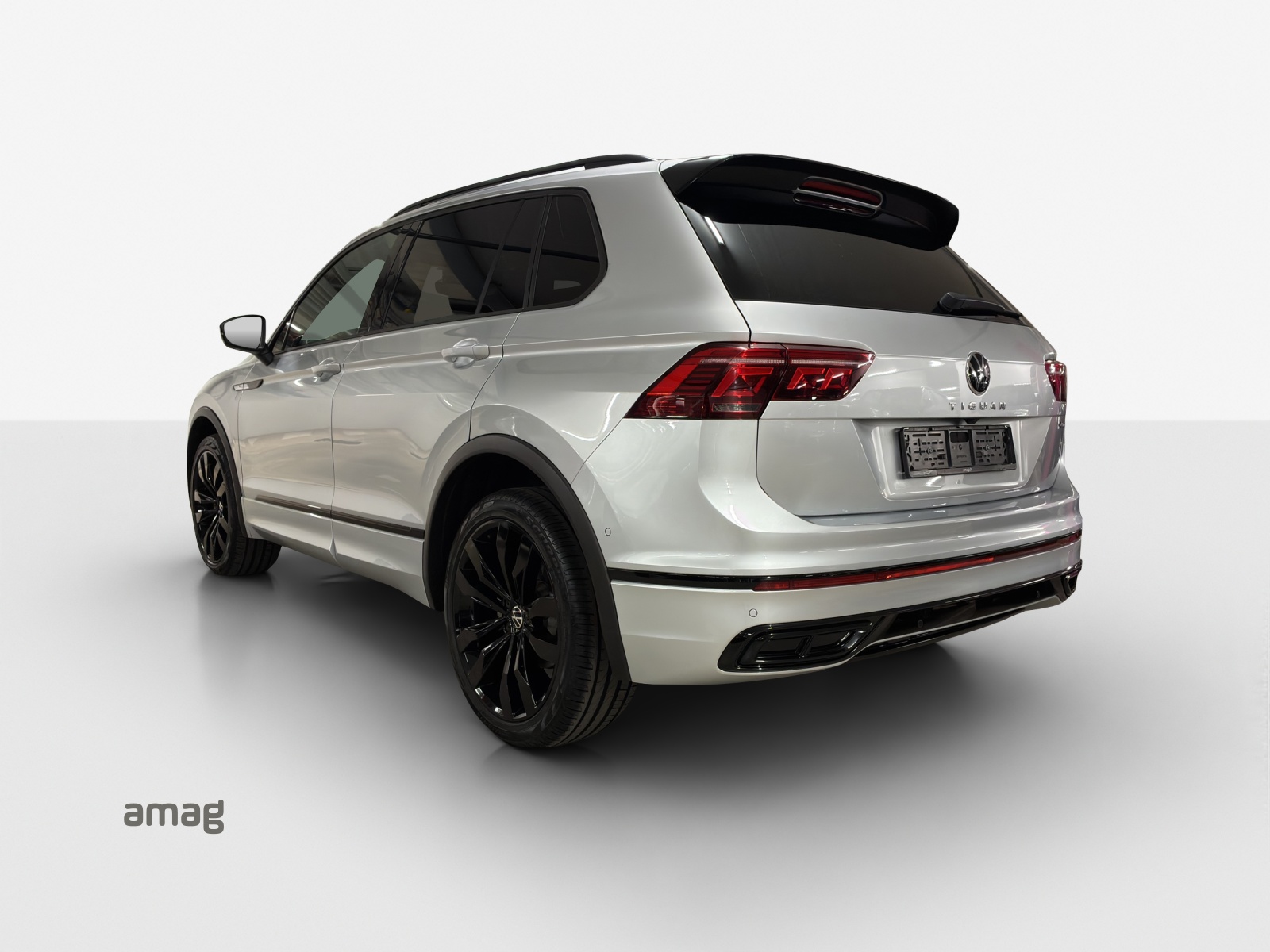 VW Tiguan 2.0TSI R-Line 4Motion DSG-showroom-element-2