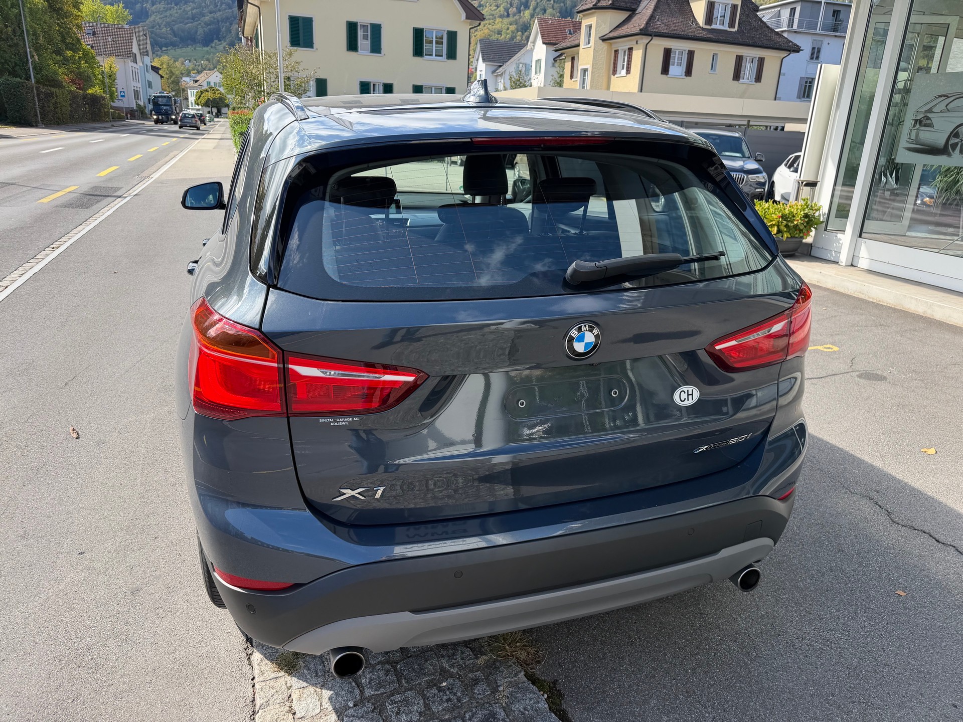 BMW X1 xDrive 20i Steptronic-image-4