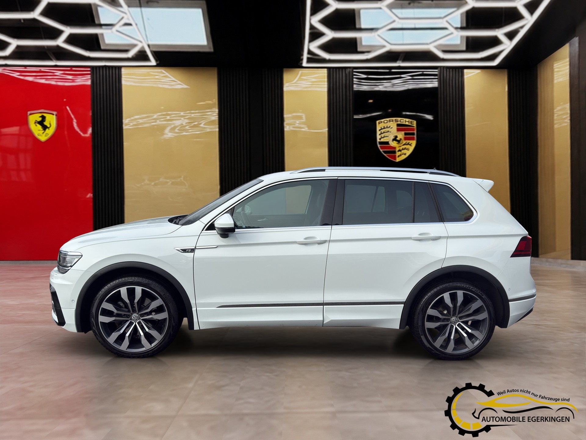 VW Tiguan R-Line 2.0TSI Highline 4Motion DSG-image-7