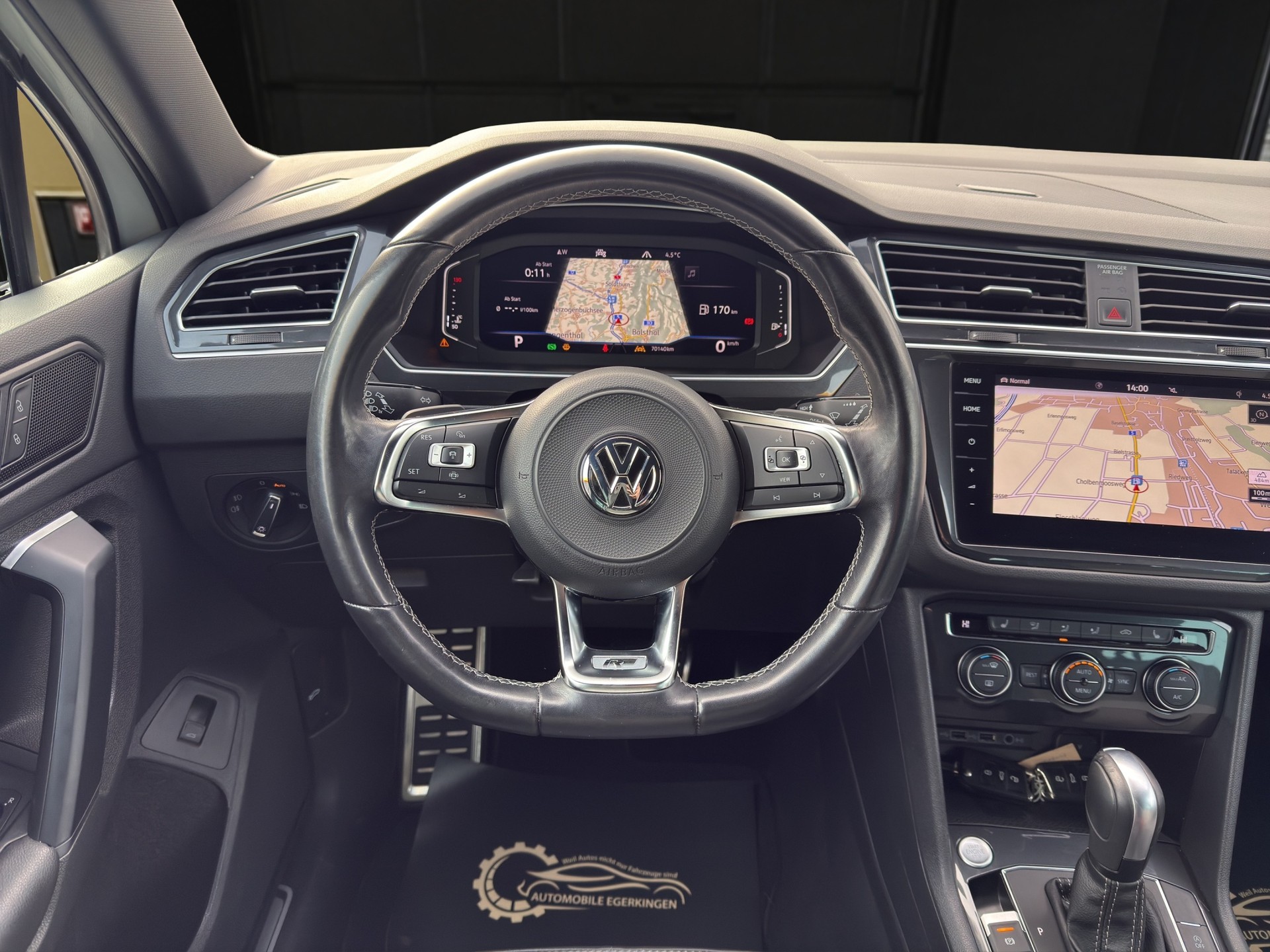 VW Tiguan R-Line 2.0TSI Highline 4Motion DSG-image-11