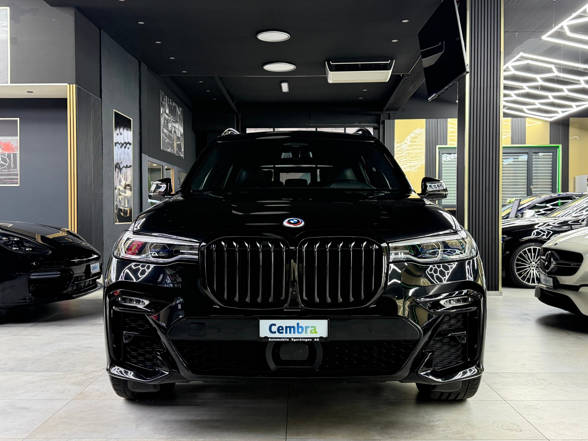 BMW X7 xDrive 48V 40d Steptronic-showroom-element-1