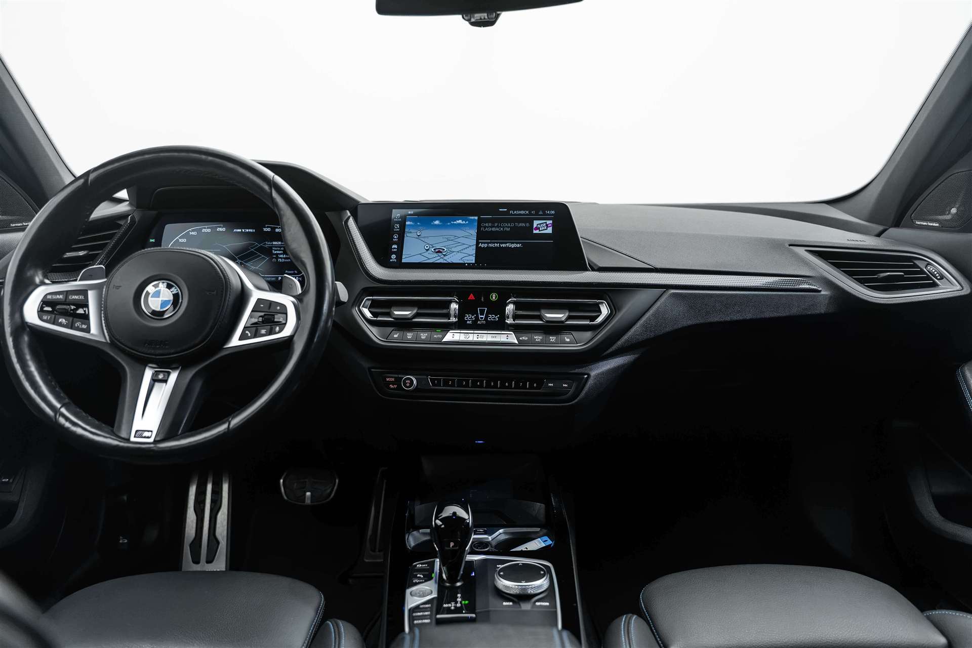 BMW M135i xDrive Steptronic 306PS-image-9
