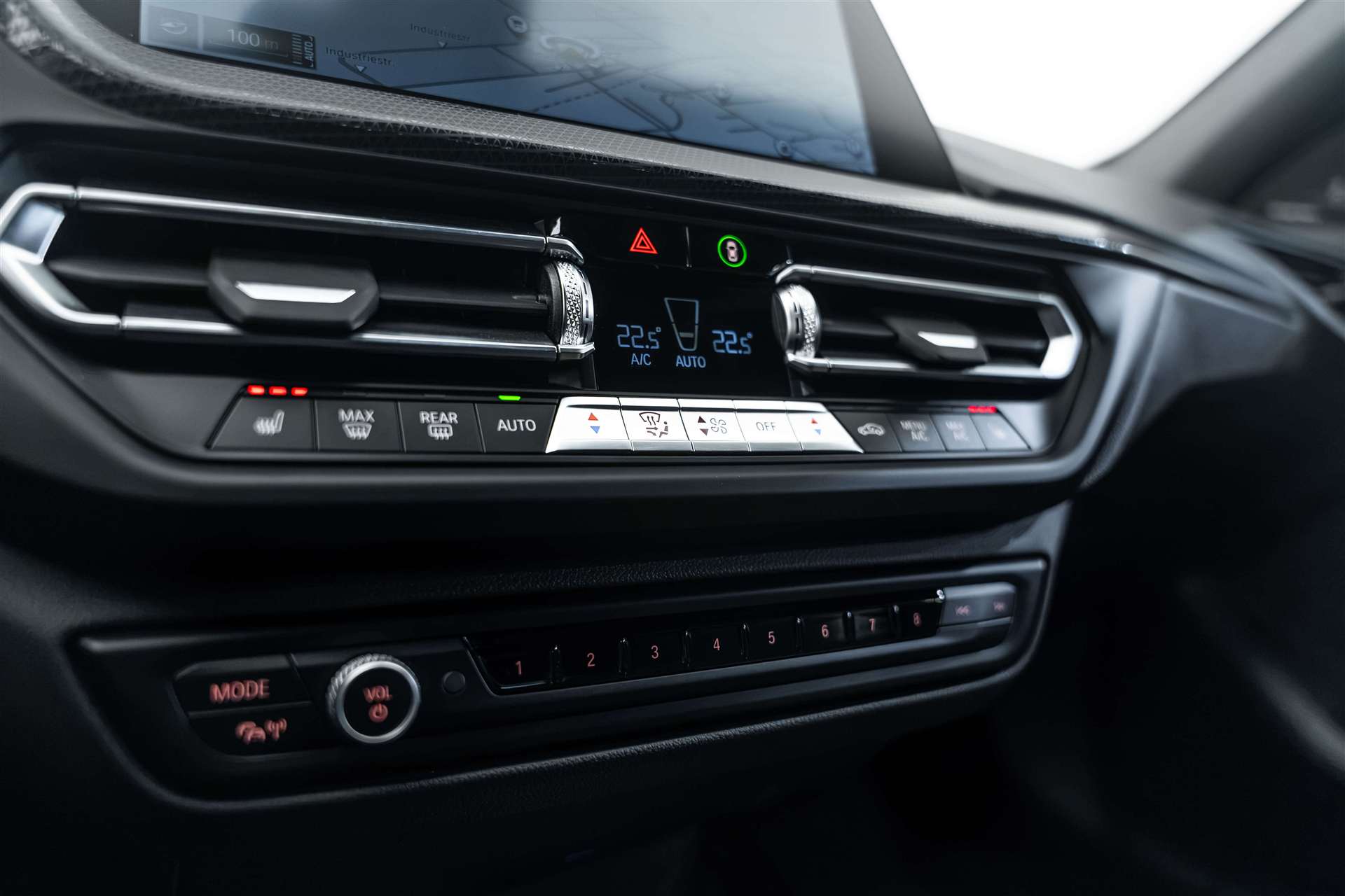 BMW M135i xDrive Steptronic 306PS-image-26