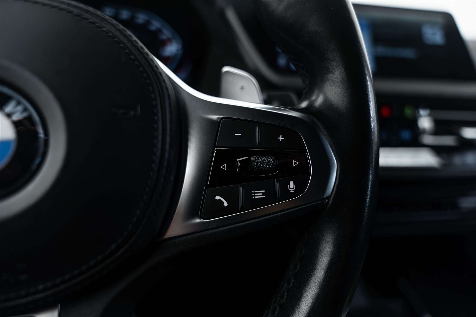 BMW M135i xDrive Steptronic 306PS-image-18