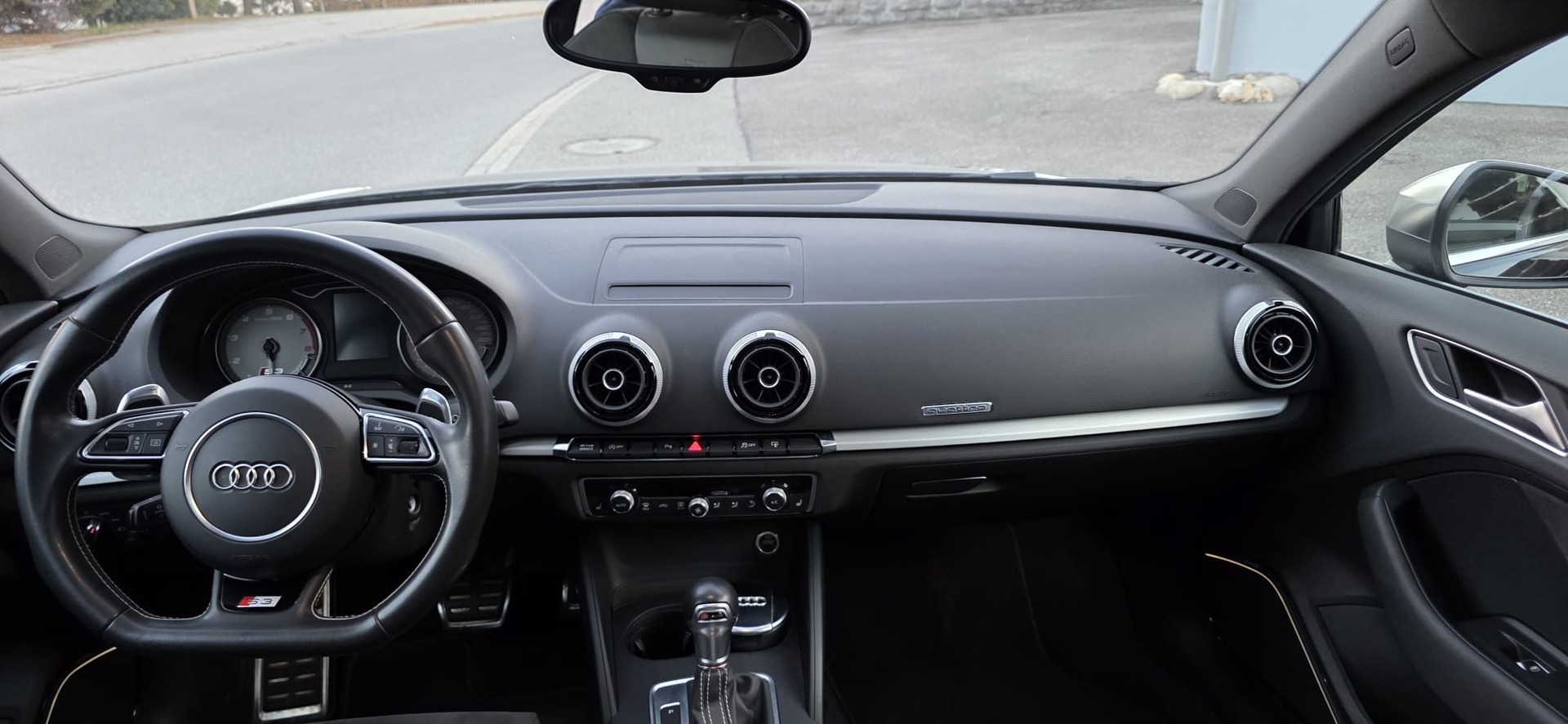 AUDI Audi S3 TFSI quattro | B&O | Pano | Scheckheft-image-8
