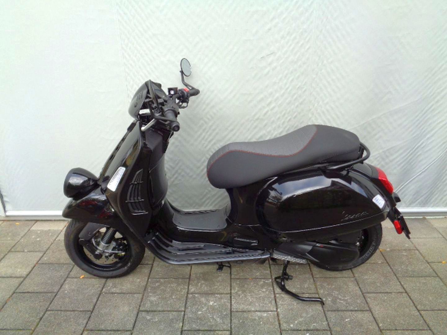 PIAGGIO VESPA GTV 300 RST-image-0