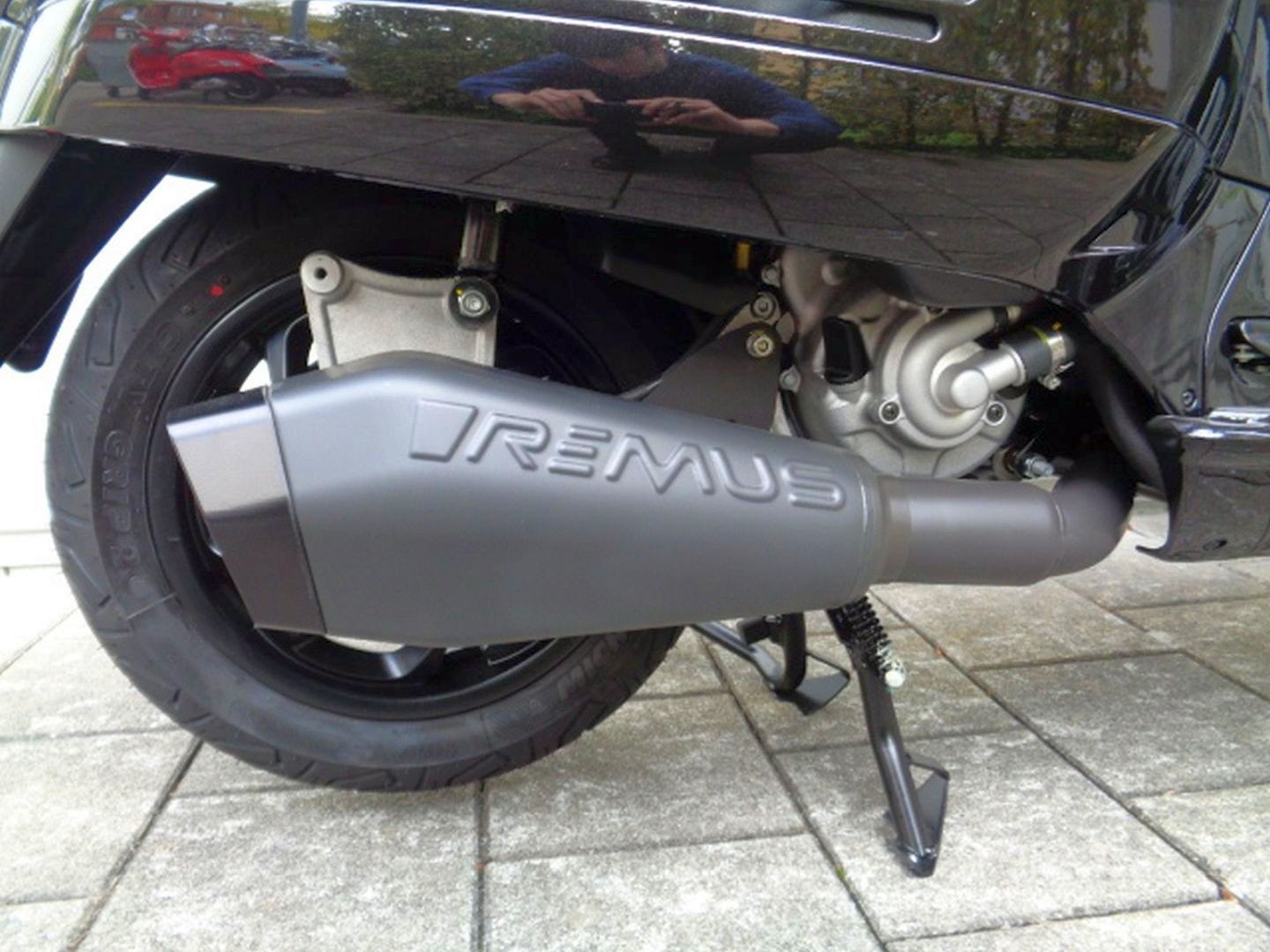 PIAGGIO VESPA GTV 300 RST-image-6