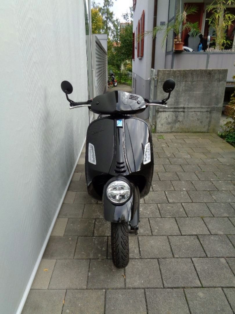 PIAGGIO VESPA GTV 300 RST-image-2