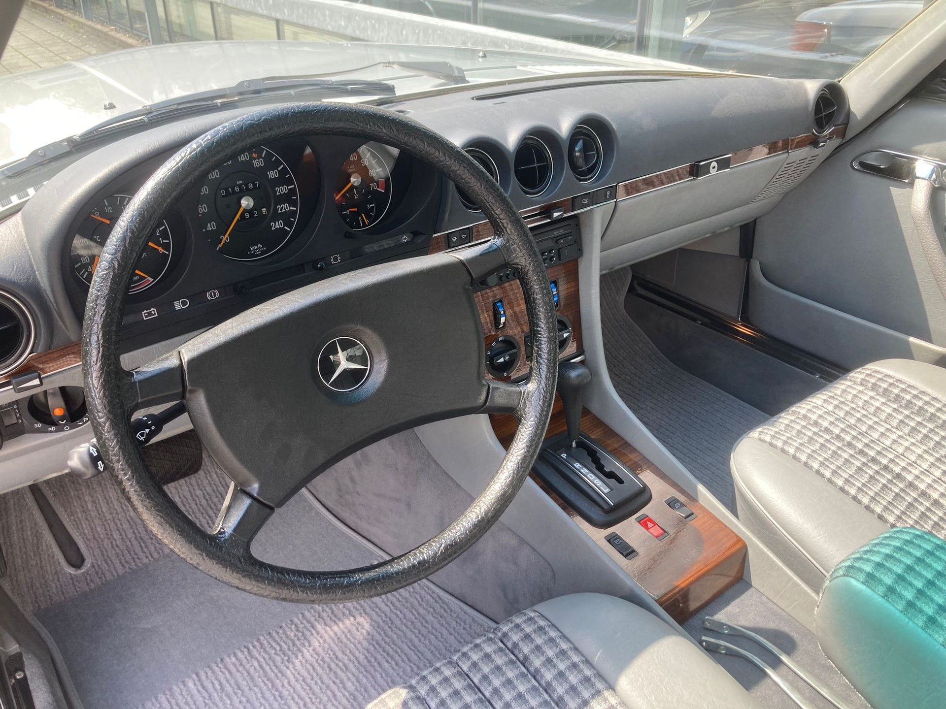 MERCEDES-BENZ SL 280-image-8