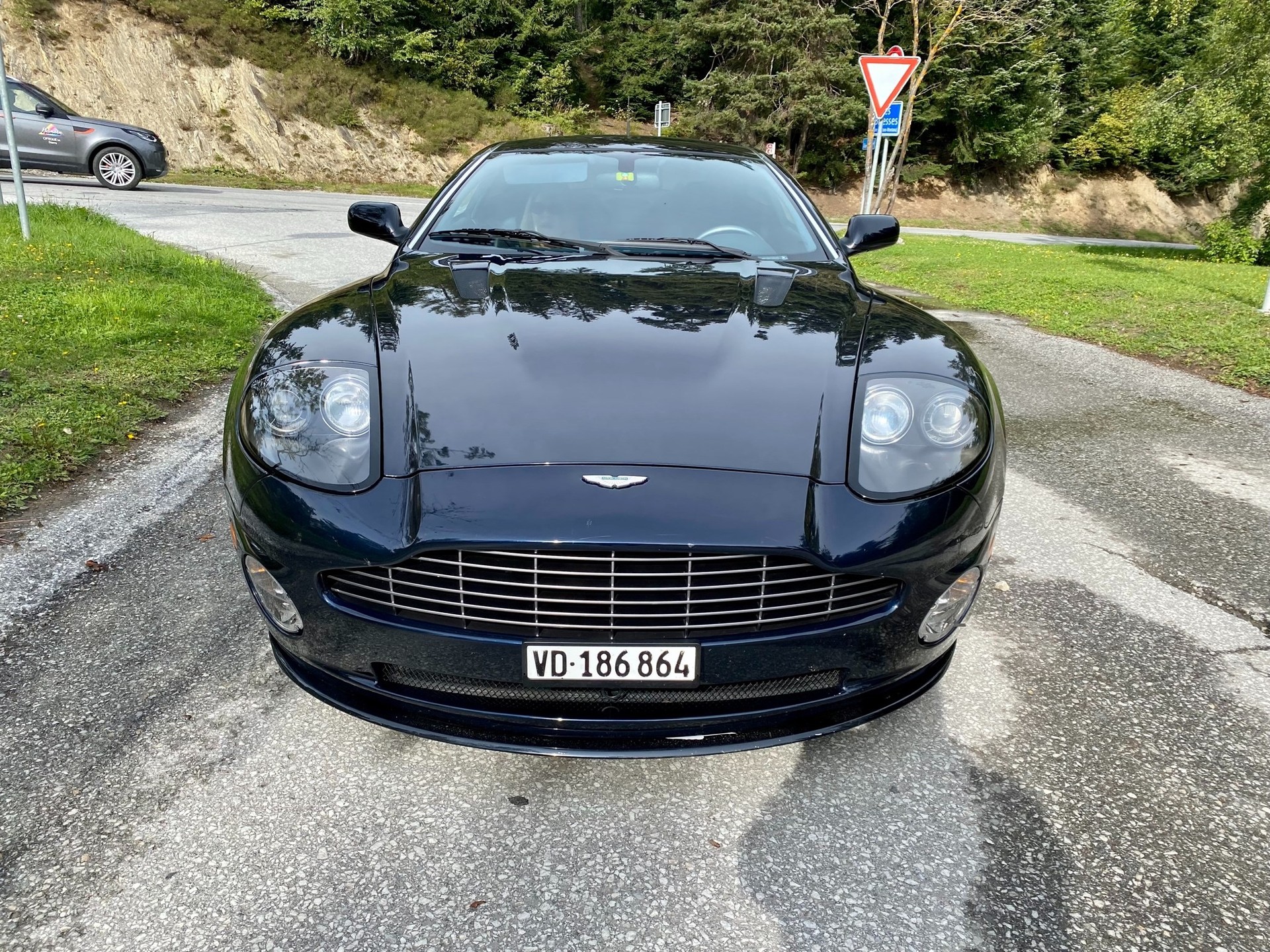 ASTON MARTIN Vanquish V12 S 5.9-48-image-3
