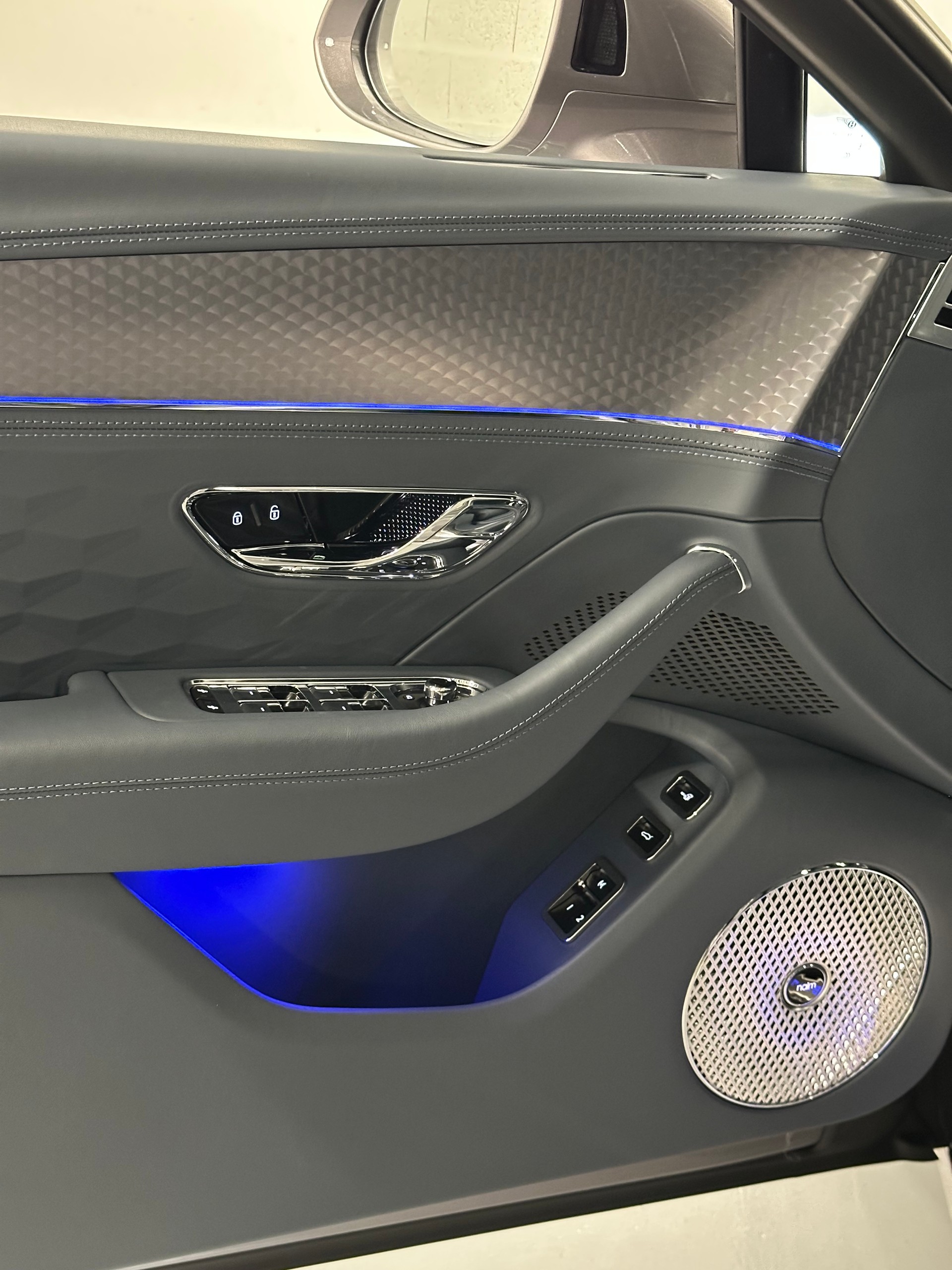 BENTLEY FLYING SPUR V8 Speed 782 Ch-image-23