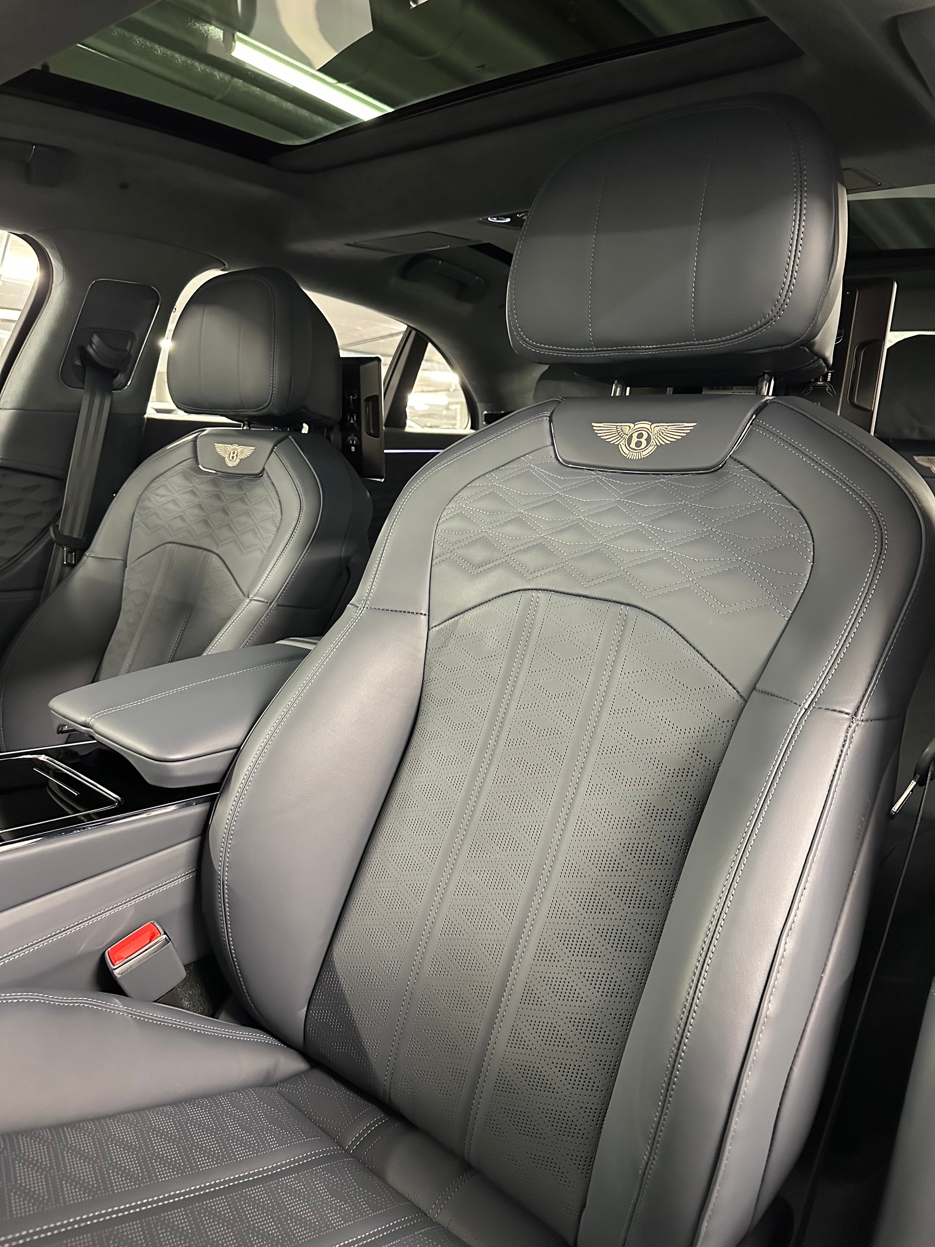 BENTLEY FLYING SPUR V8 Speed 782 Ch-image-13