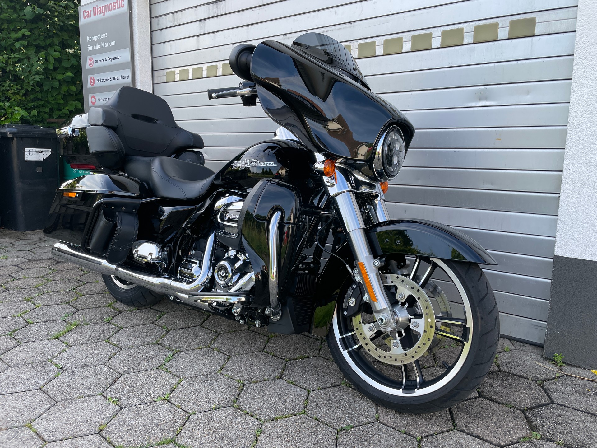 HARLEY-DAVIDSON FLHX Street Glide 107 ABS-image-0