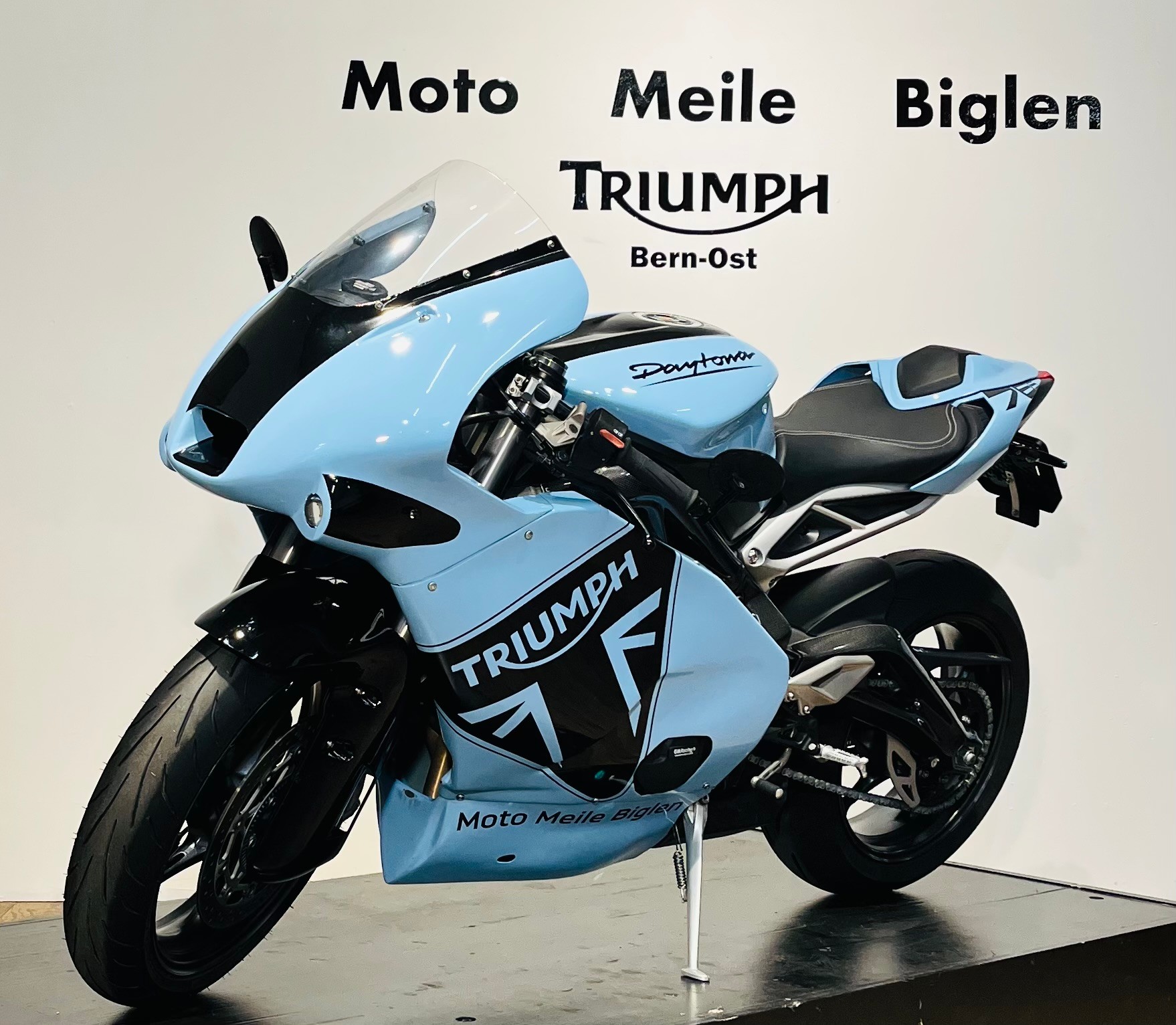 TRIUMPH Street Triple RS 765 ABS-image-2