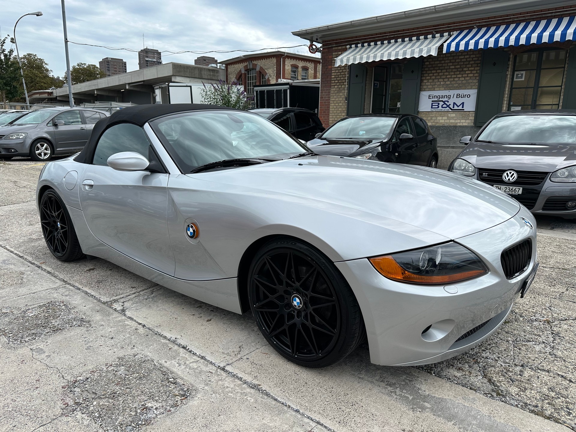 BMW Z4 3.0i Roadster 231 PS-showroom-element-3