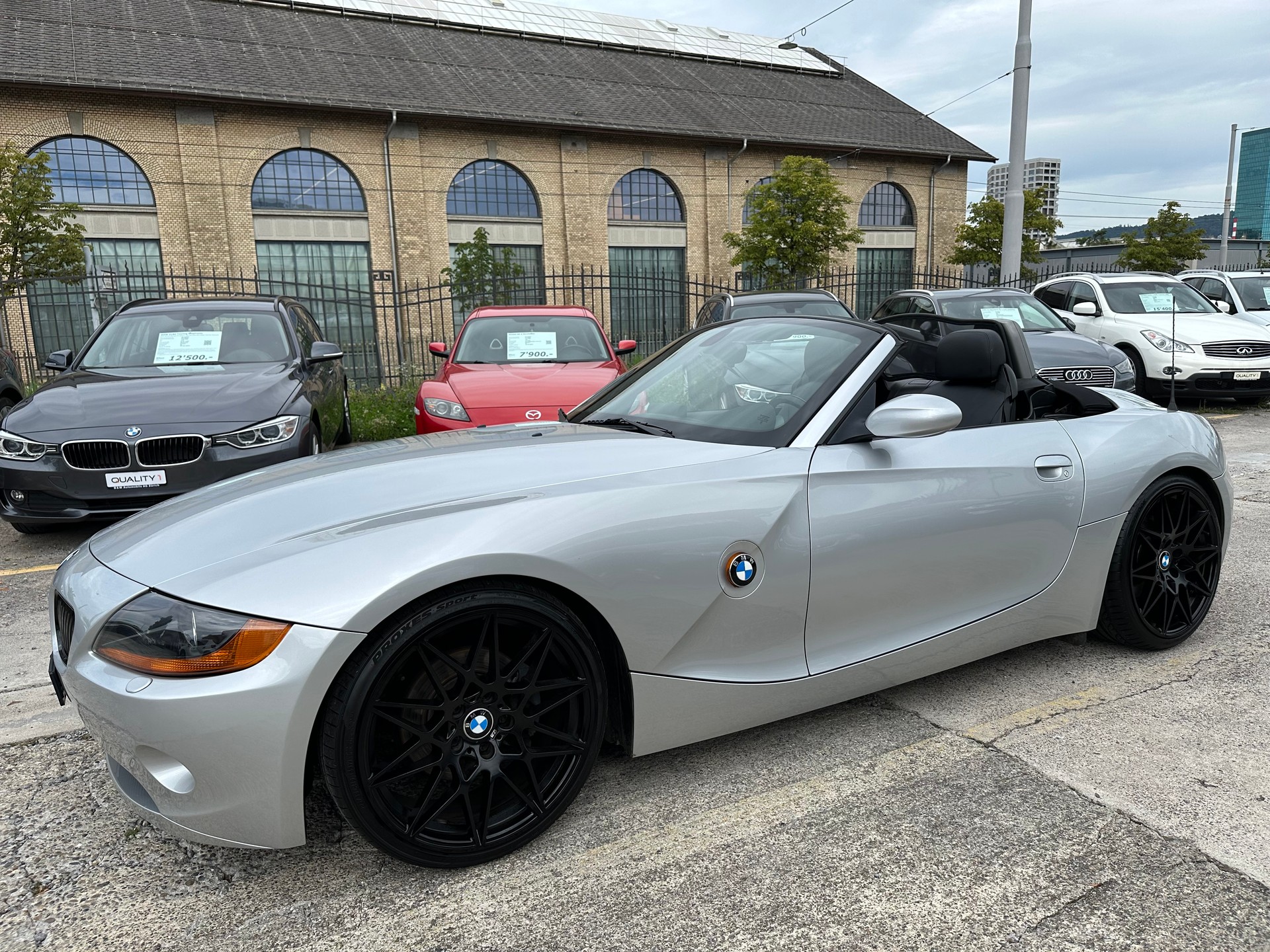 BMW Z4 3.0i Roadster 231 PS-showroom-element-1