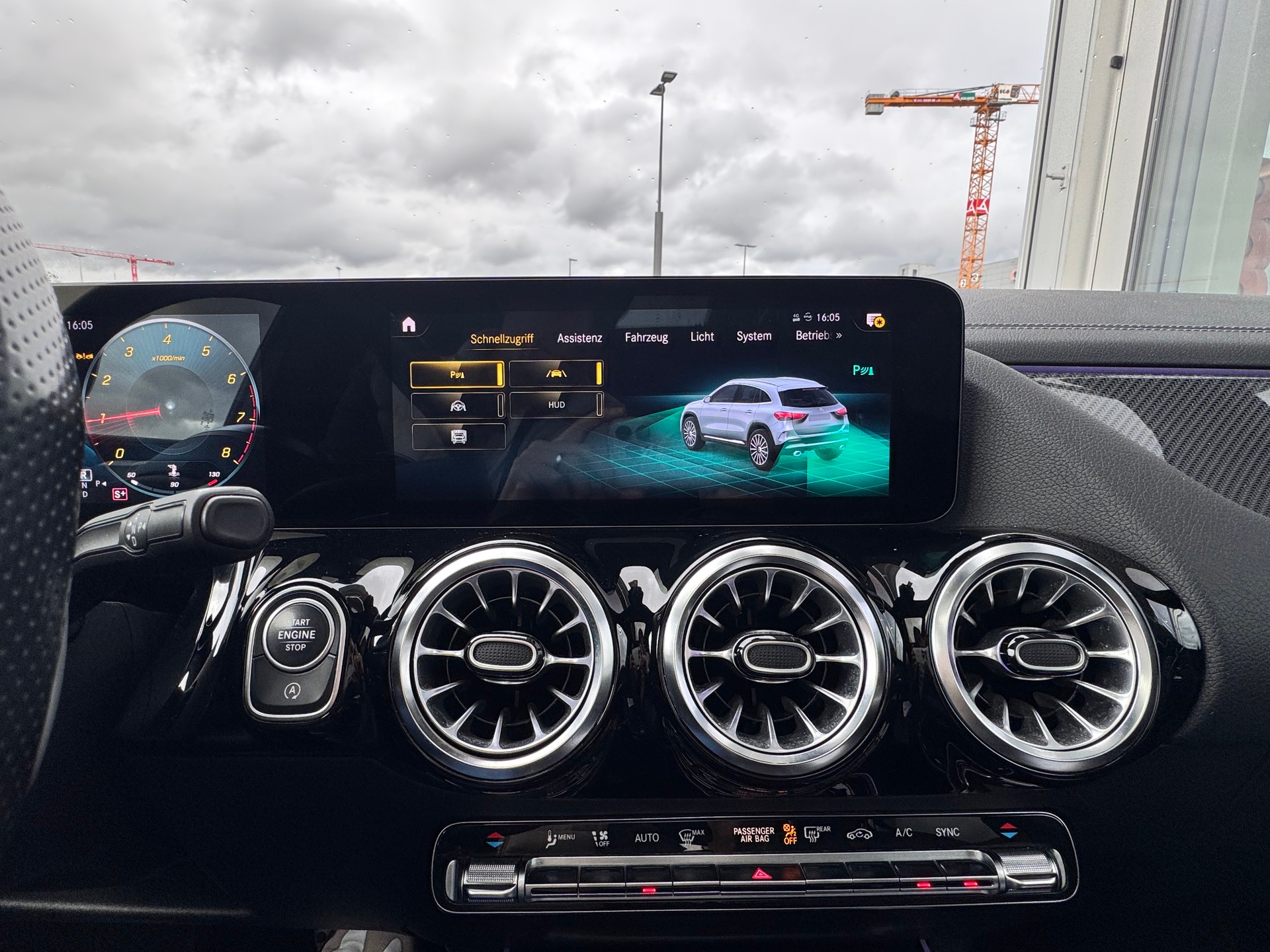 MERCEDES-BENZ GLA 35 AMG 4Matic 8G-Speedshift DCT-image-21