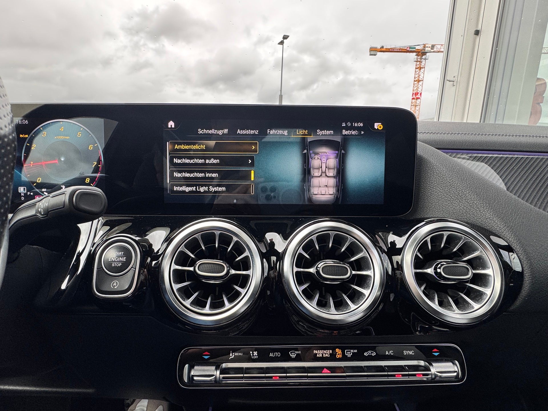 MERCEDES-BENZ GLA 35 AMG 4Matic 8G-Speedshift DCT-image-19