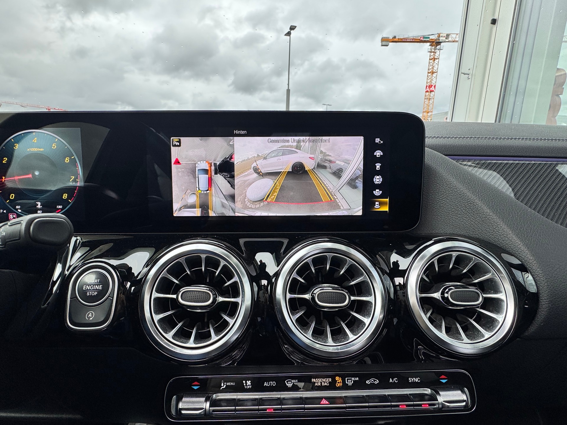 MERCEDES-BENZ GLA 35 AMG 4Matic 8G-Speedshift DCT-image-18
