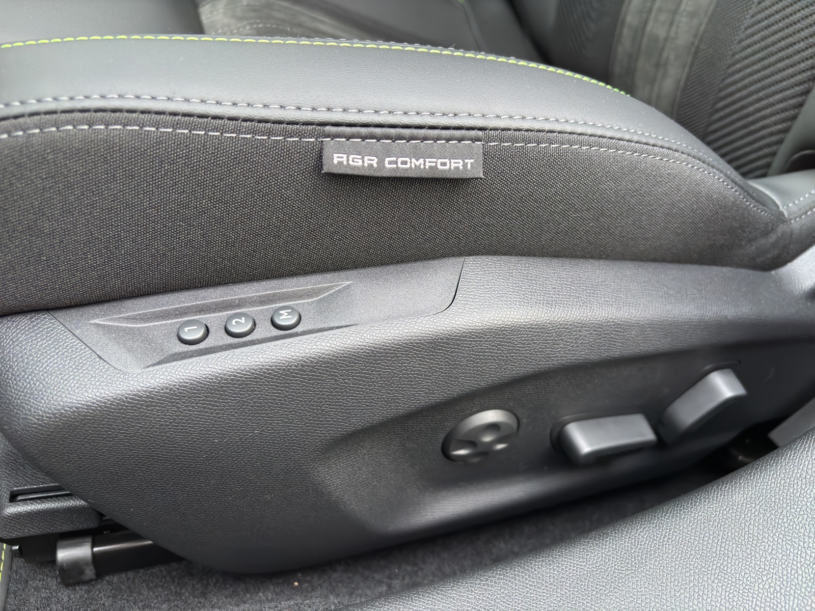 PEUGEOT 308 1.6 PHEV 195 GT-image-13
