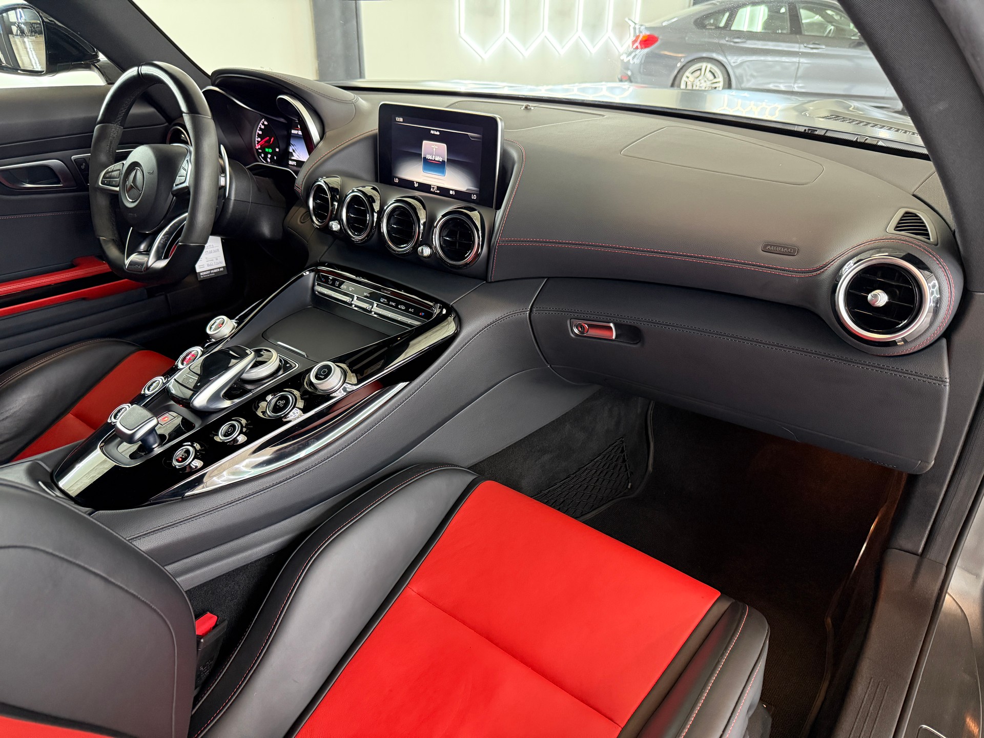 MERCEDES-BENZ AMG GT Speedshift DCT-image-28