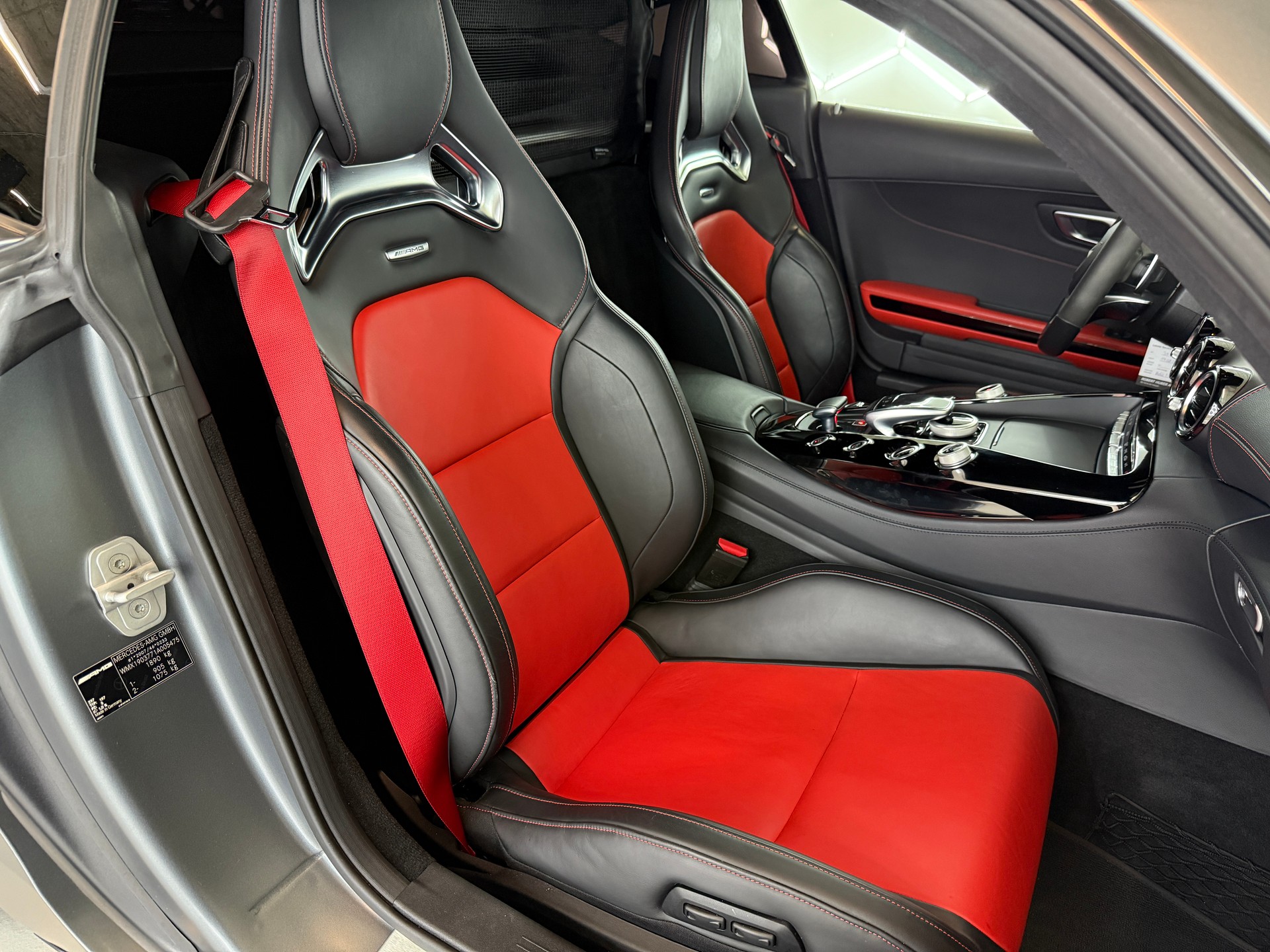 MERCEDES-BENZ AMG GT Speedshift DCT-image-27