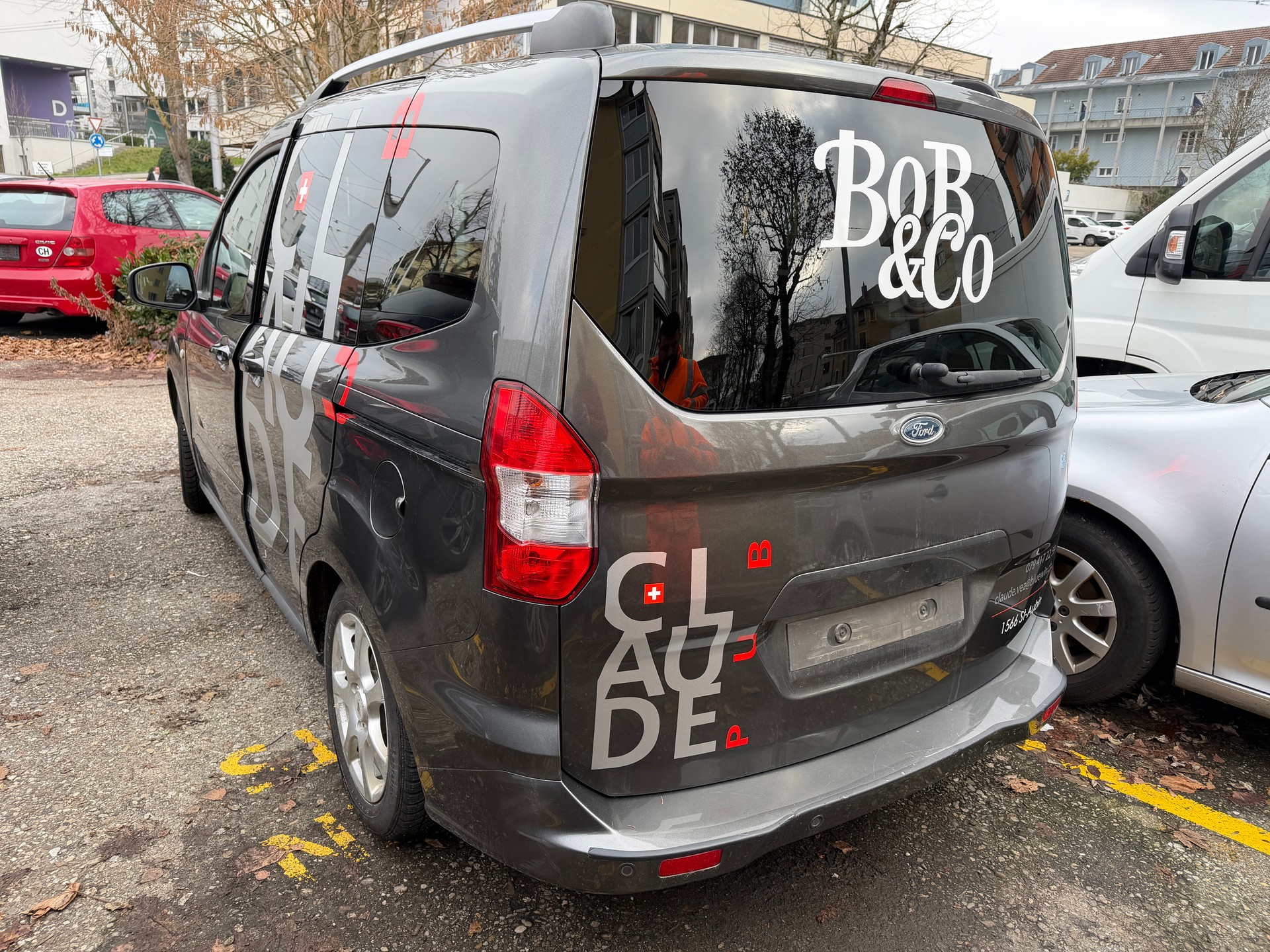 FORD Tourneo Courier 1.0 SCTi Titanium-image-4
