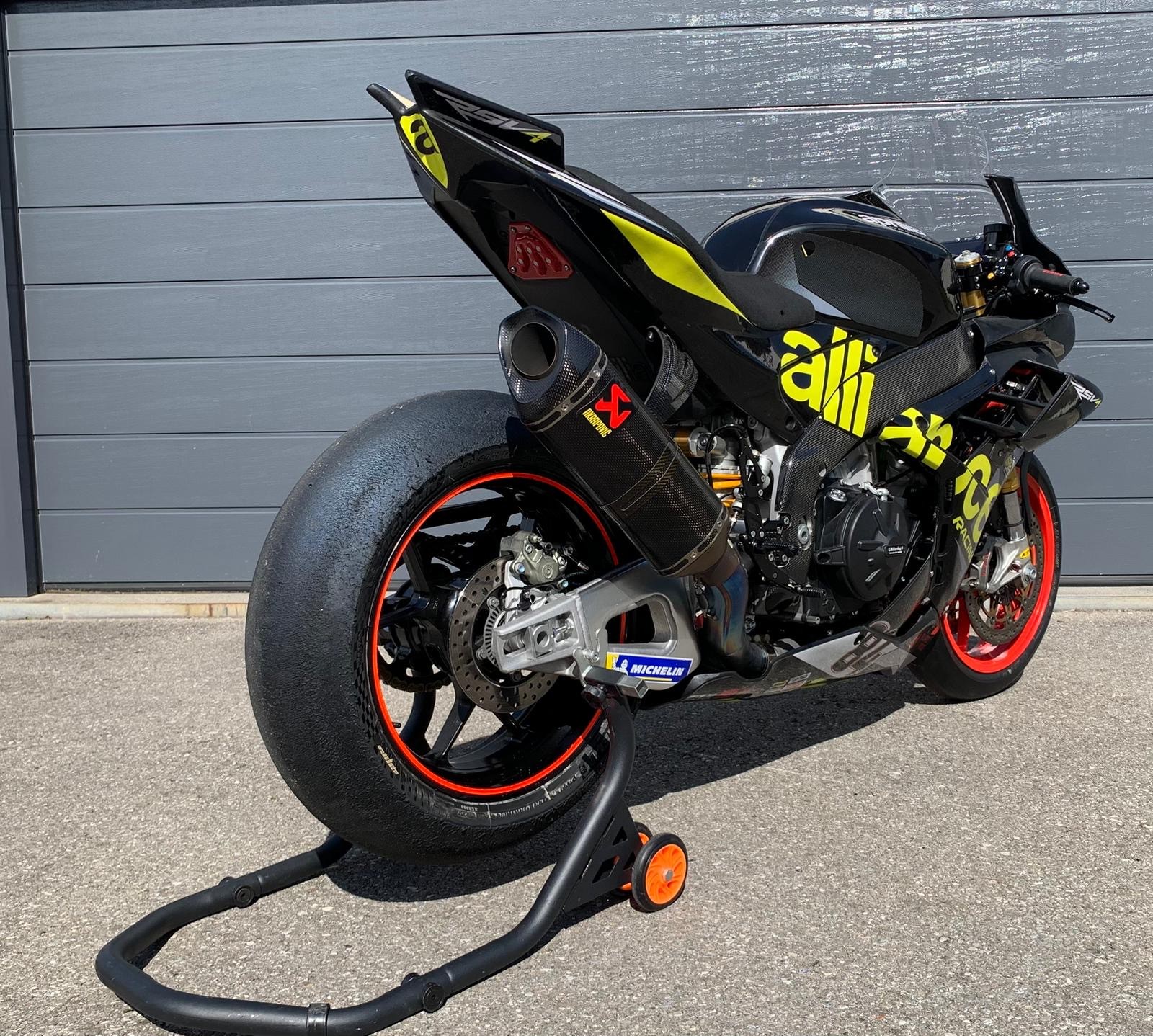 APRILIA RSV4 1100 RR-image-5