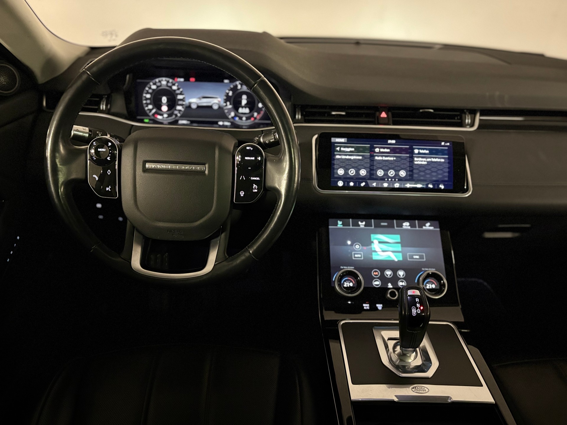 LAND ROVER Range Rover Evoque P 200 MHEV AT9-image-12