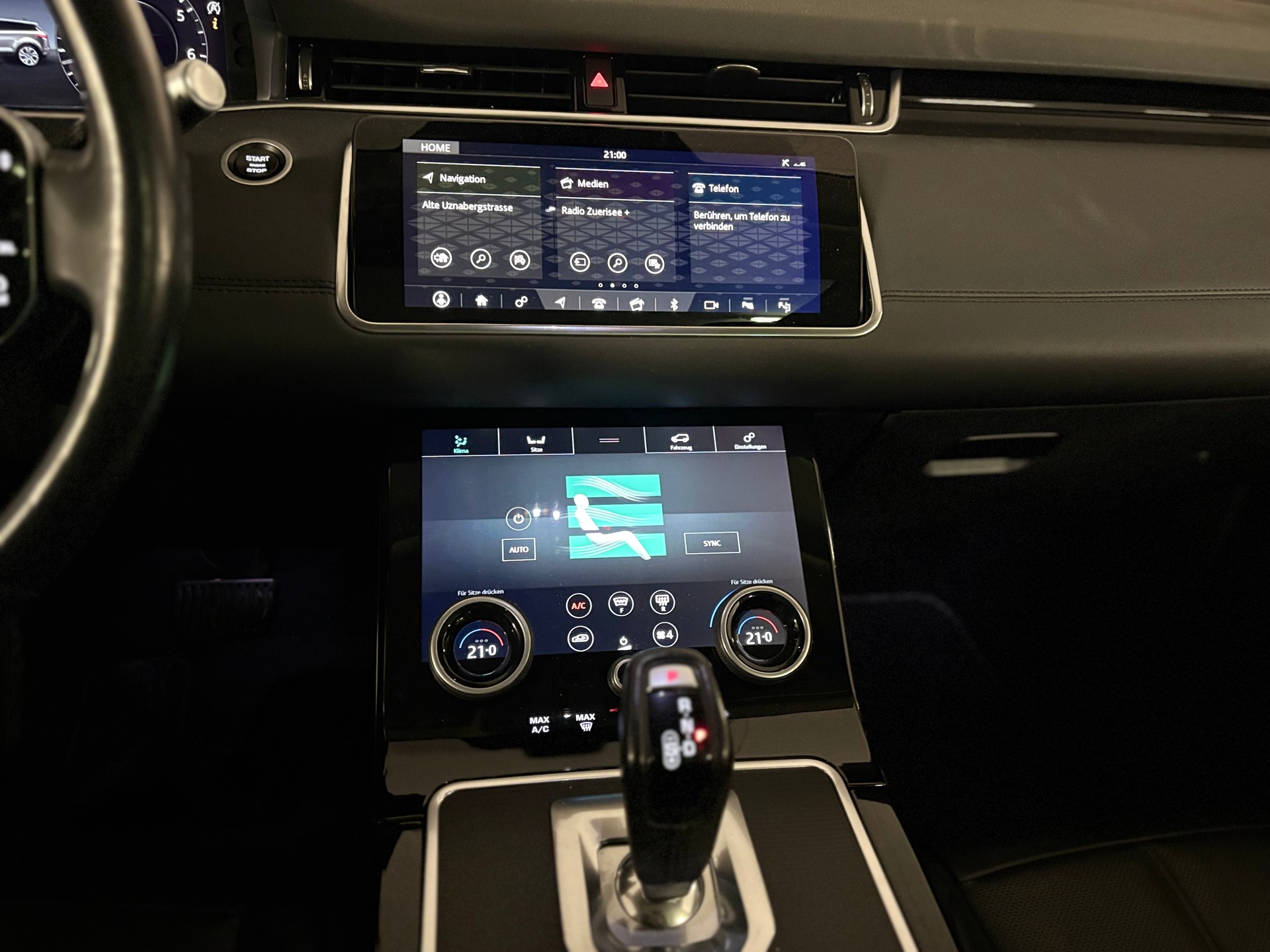 LAND ROVER Range Rover Evoque P 200 MHEV AT9-image-13
