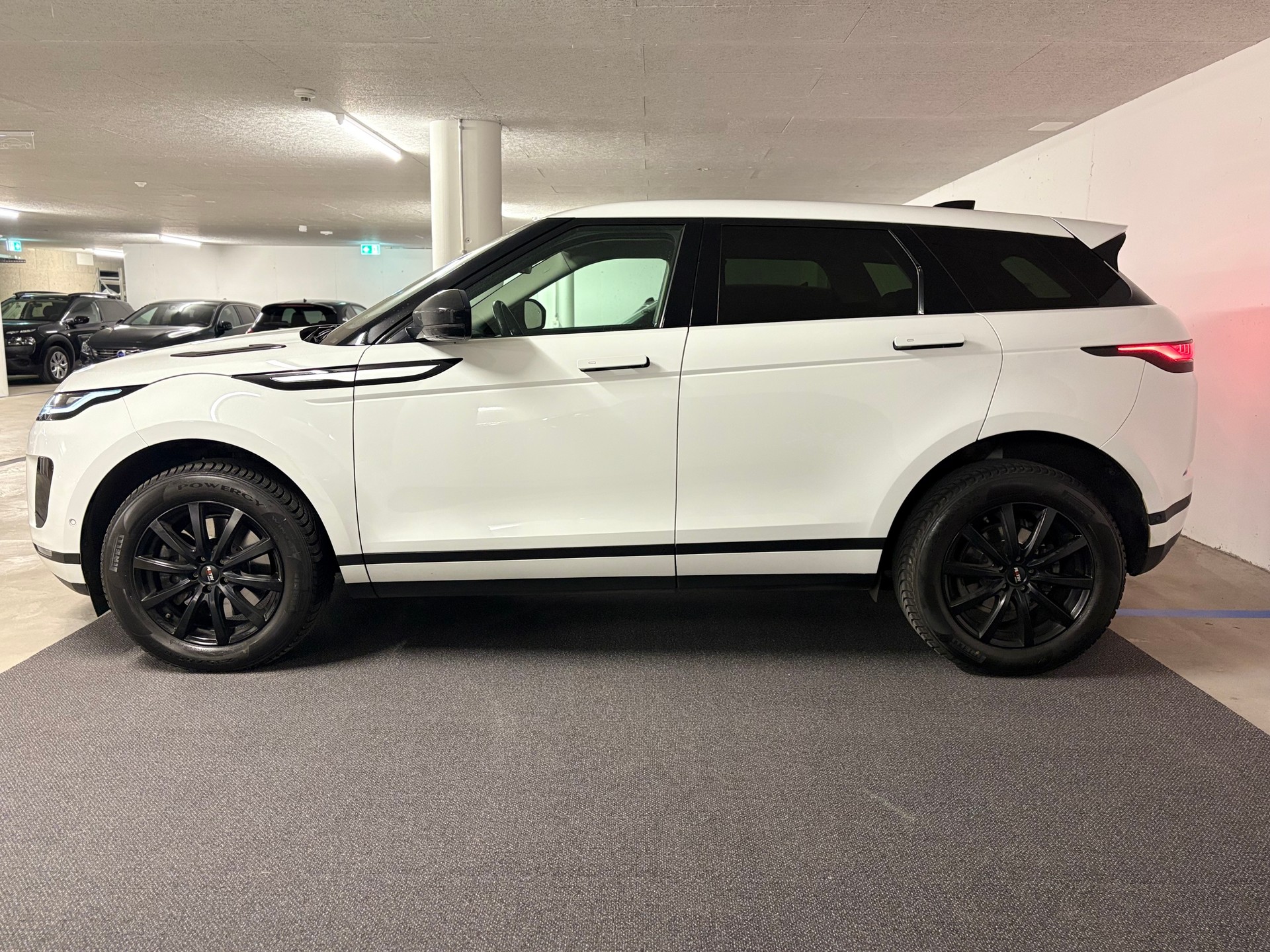 LAND ROVER Range Rover Evoque P 200 MHEV AT9-image-3