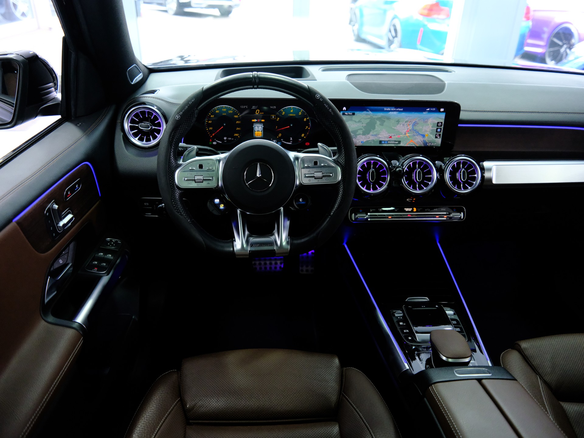 MERCEDES-BENZ GLB 35 AMG 4Matic 8G-Tronic-image-10