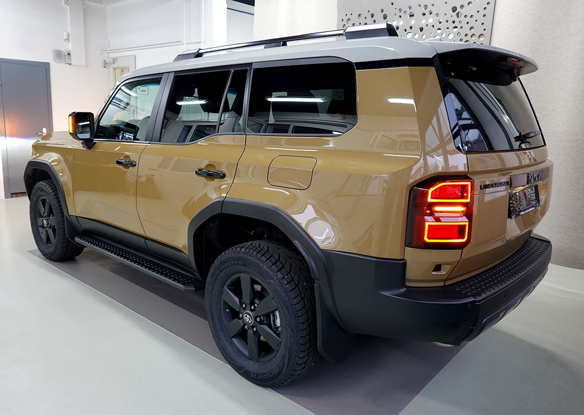 TOYOTA Land Cruiser 2.8TD First Edition-showroom-element-2