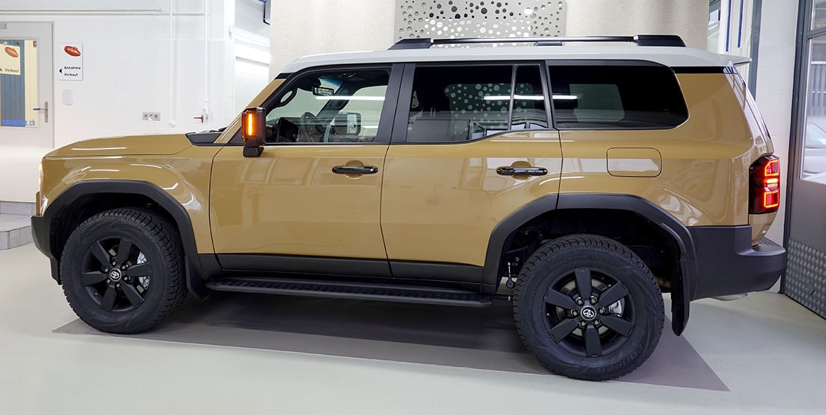 TOYOTA Land Cruiser 2.8TD First Edition-showroom-element-1