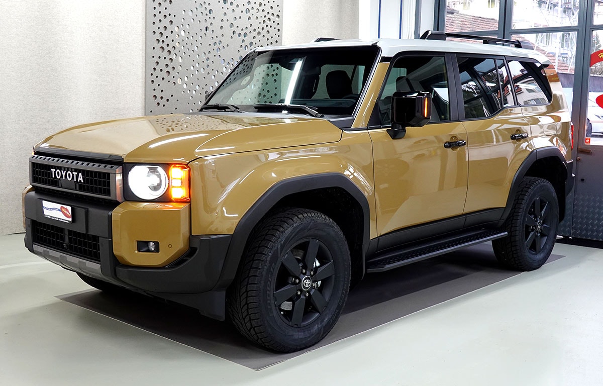 TOYOTA Land Cruiser 2.8TD First Edition